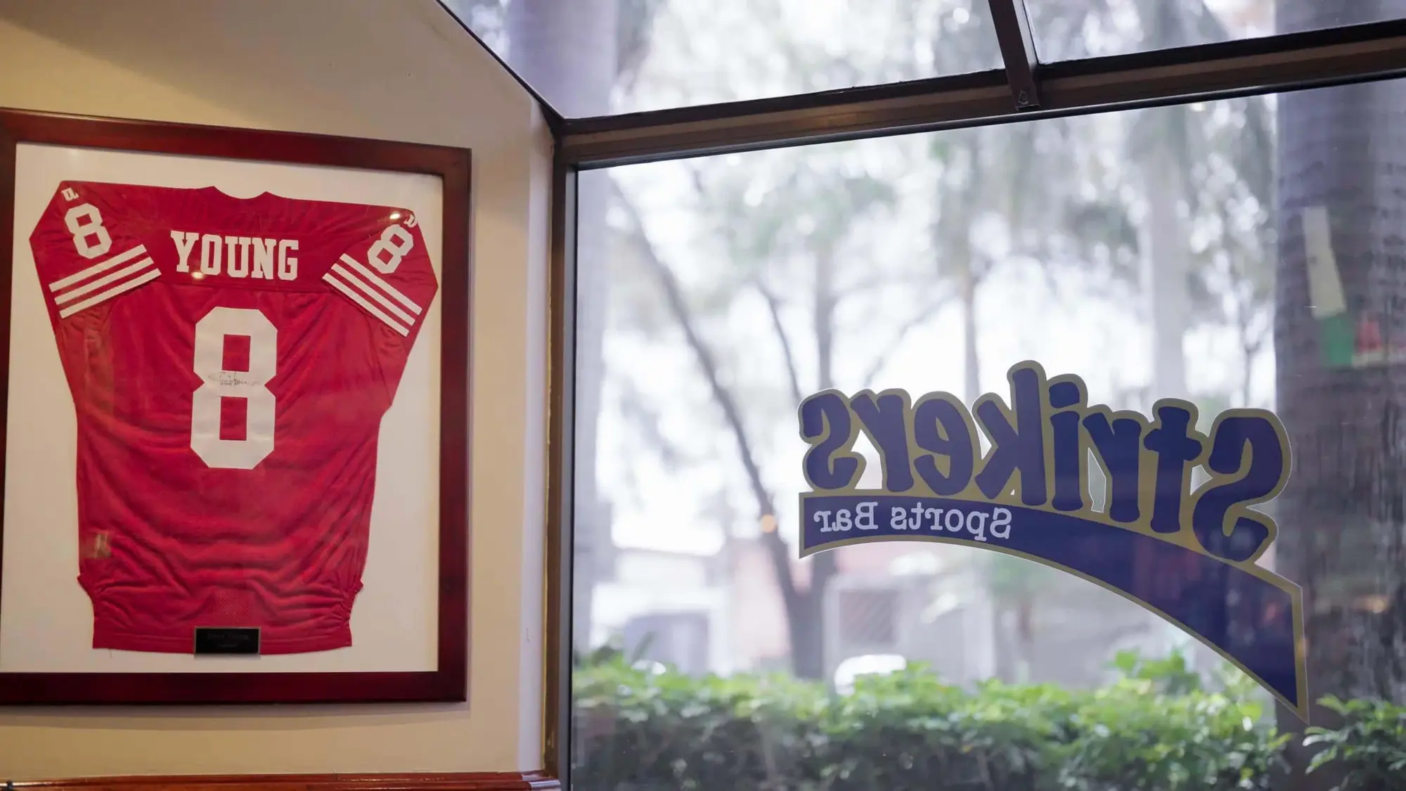 Barcelo Guatemala City, Bar