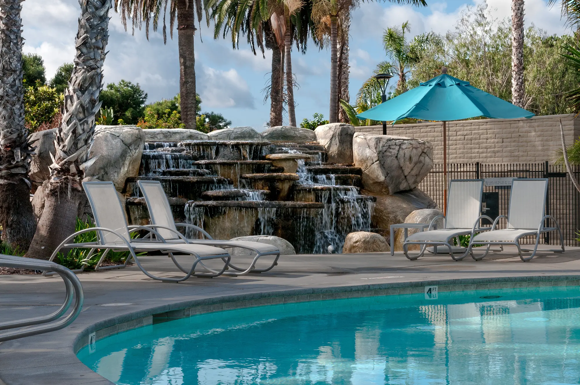 Paradise Point Resort & Spa, Pool