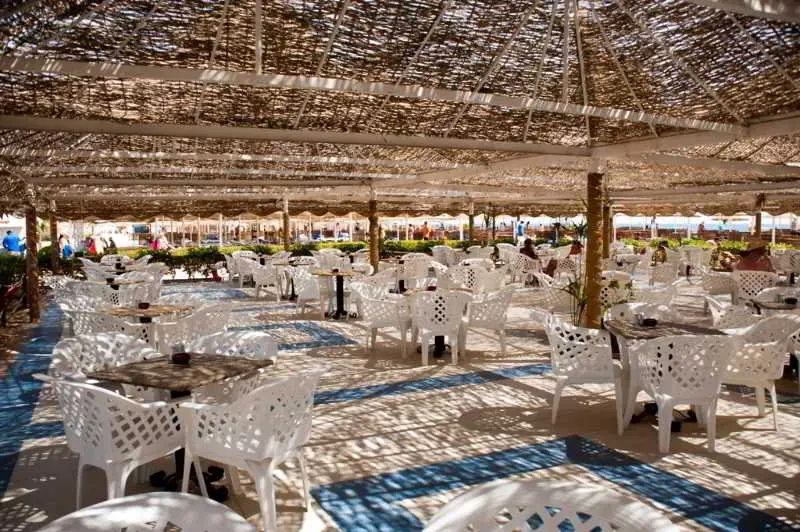 Ali Baba Palace, Beach