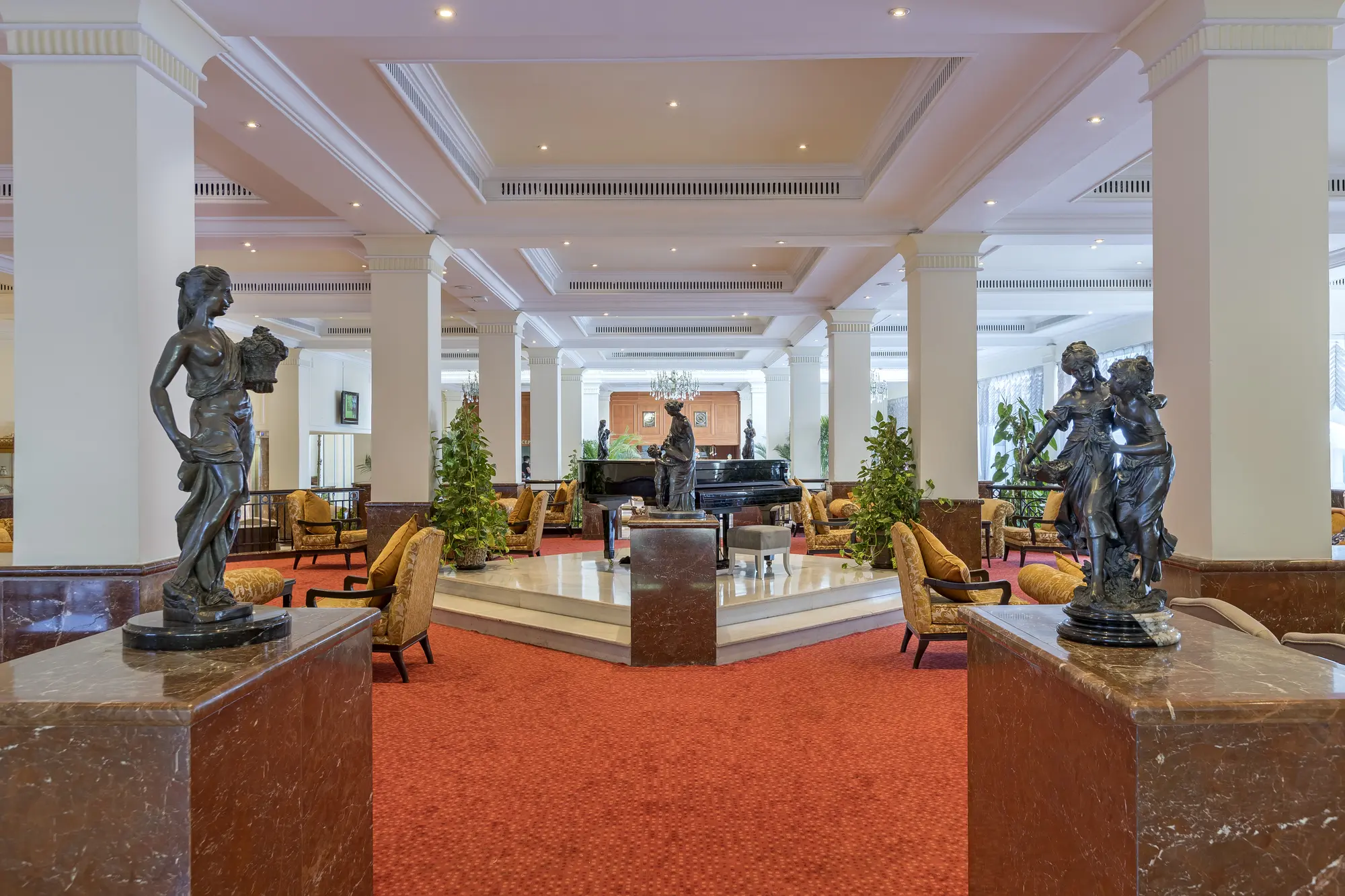 Seven Seas Hotel Blue, Lobby