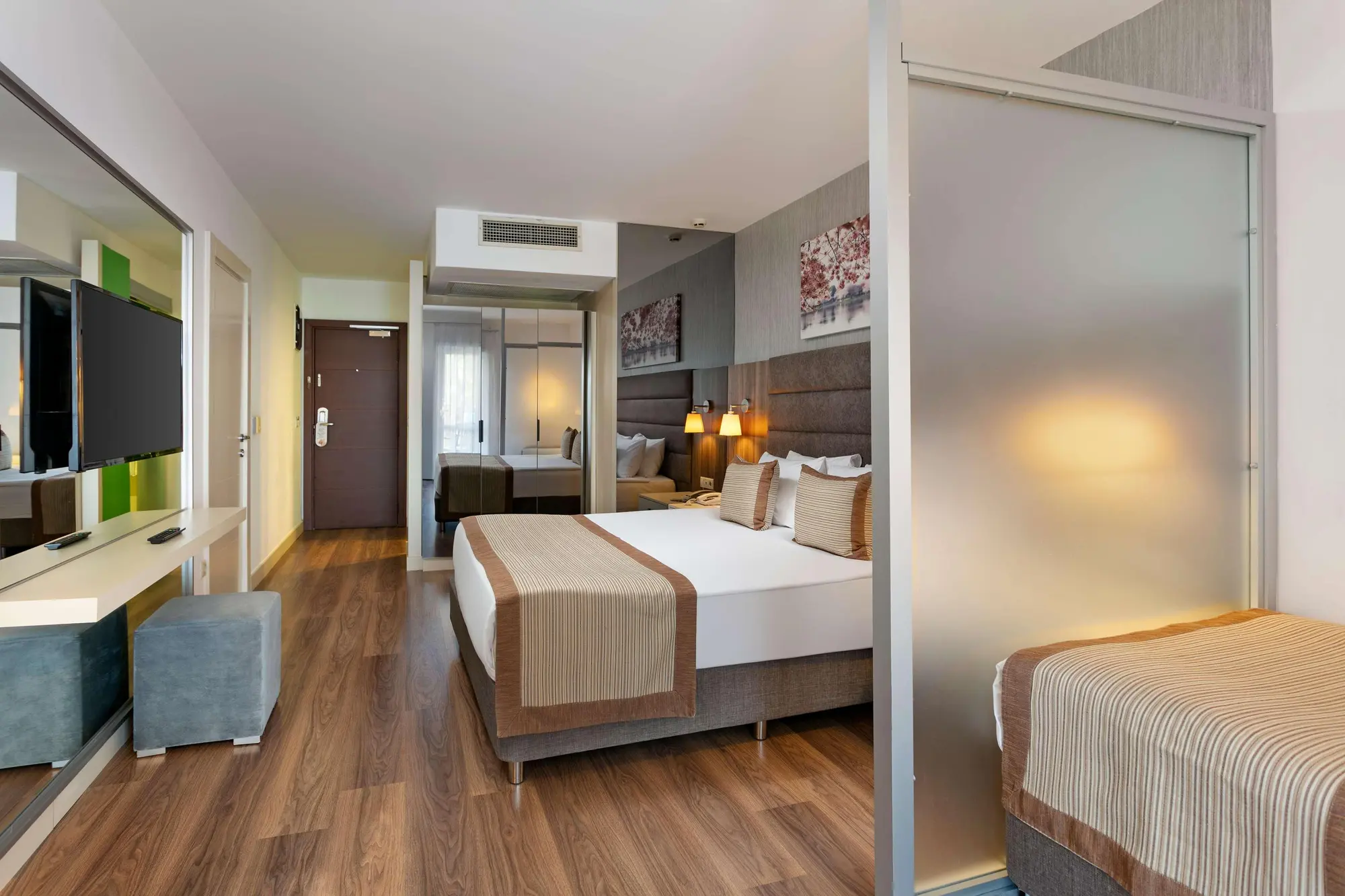Seven Seas Hotel Blue, Room