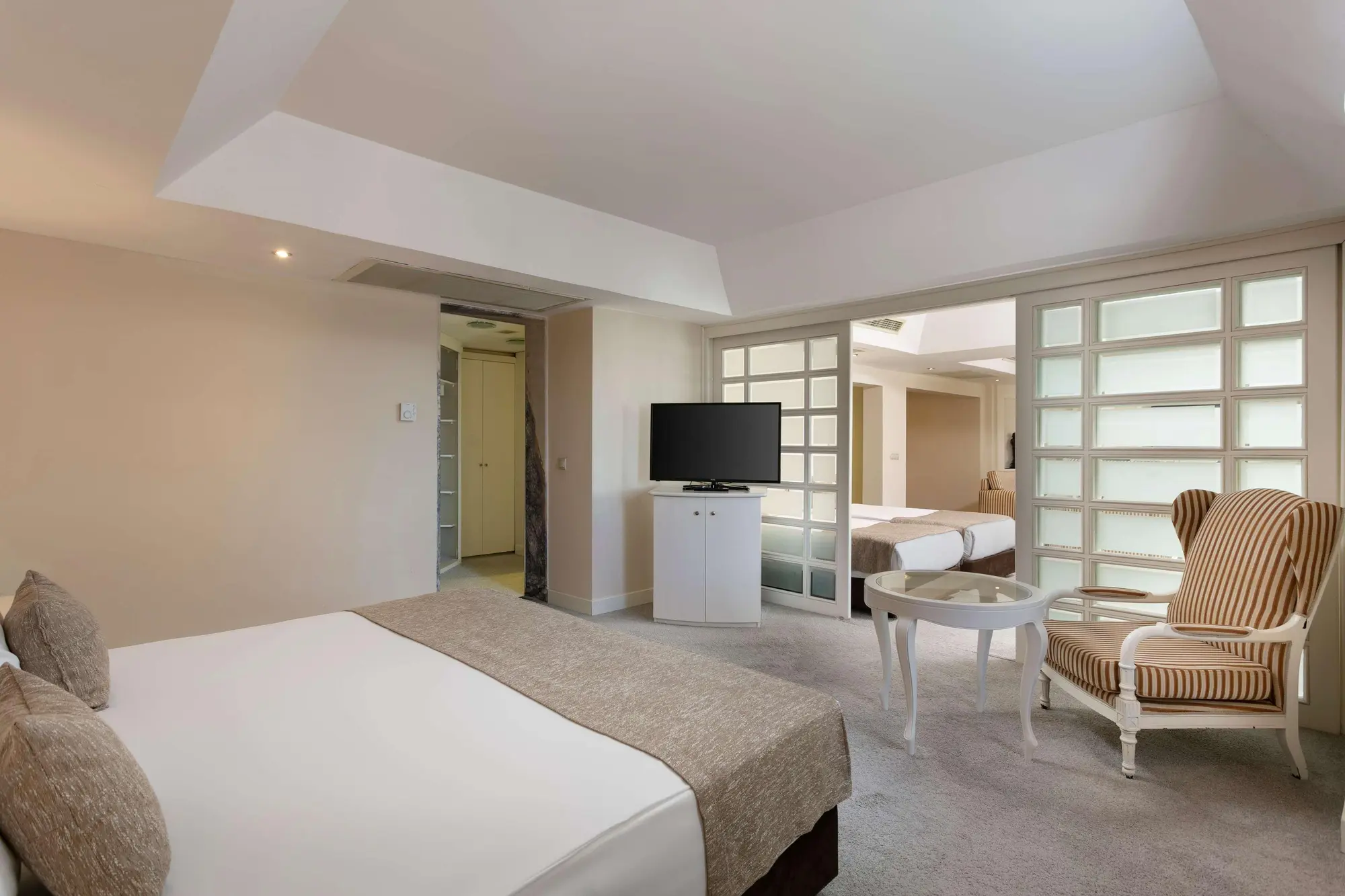 Seven Seas Hotel Blue, Room