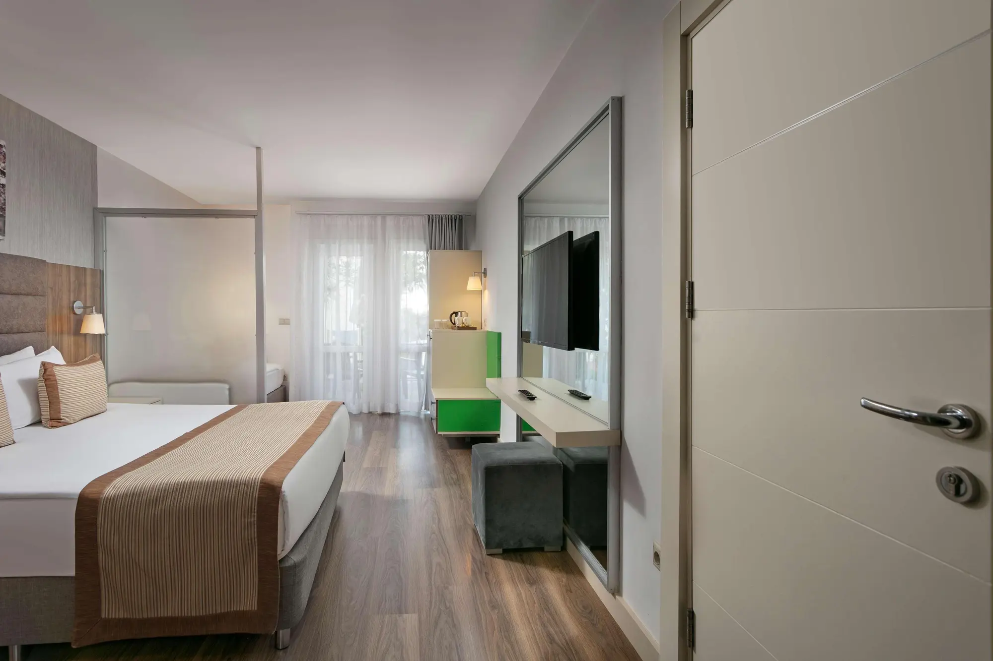 Seven Seas Hotel Blue, Room