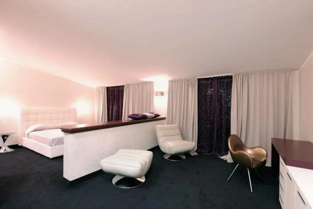 Grand Hotel Paradiso, Room