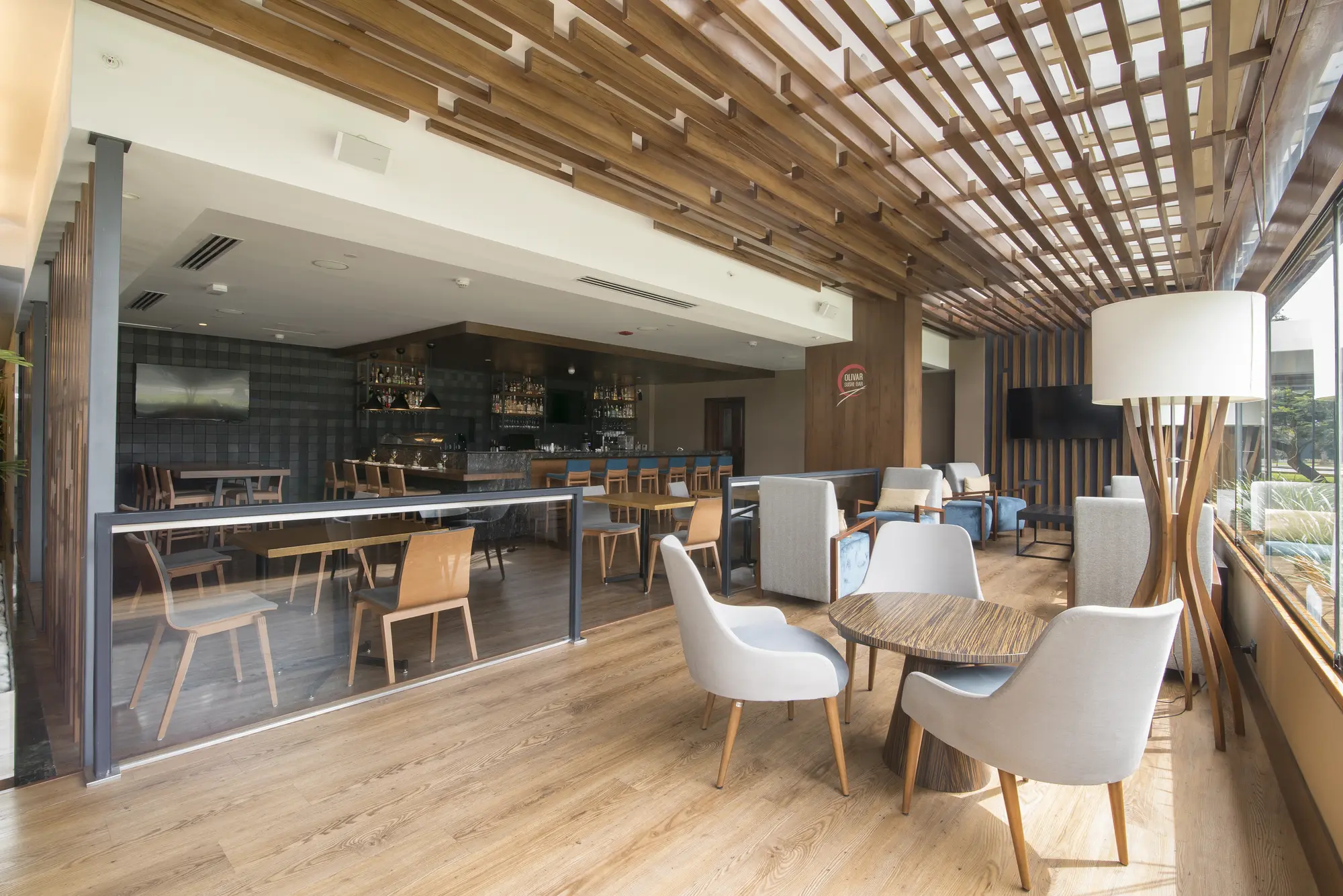 Sonesta Hotel El Olivar, Bar