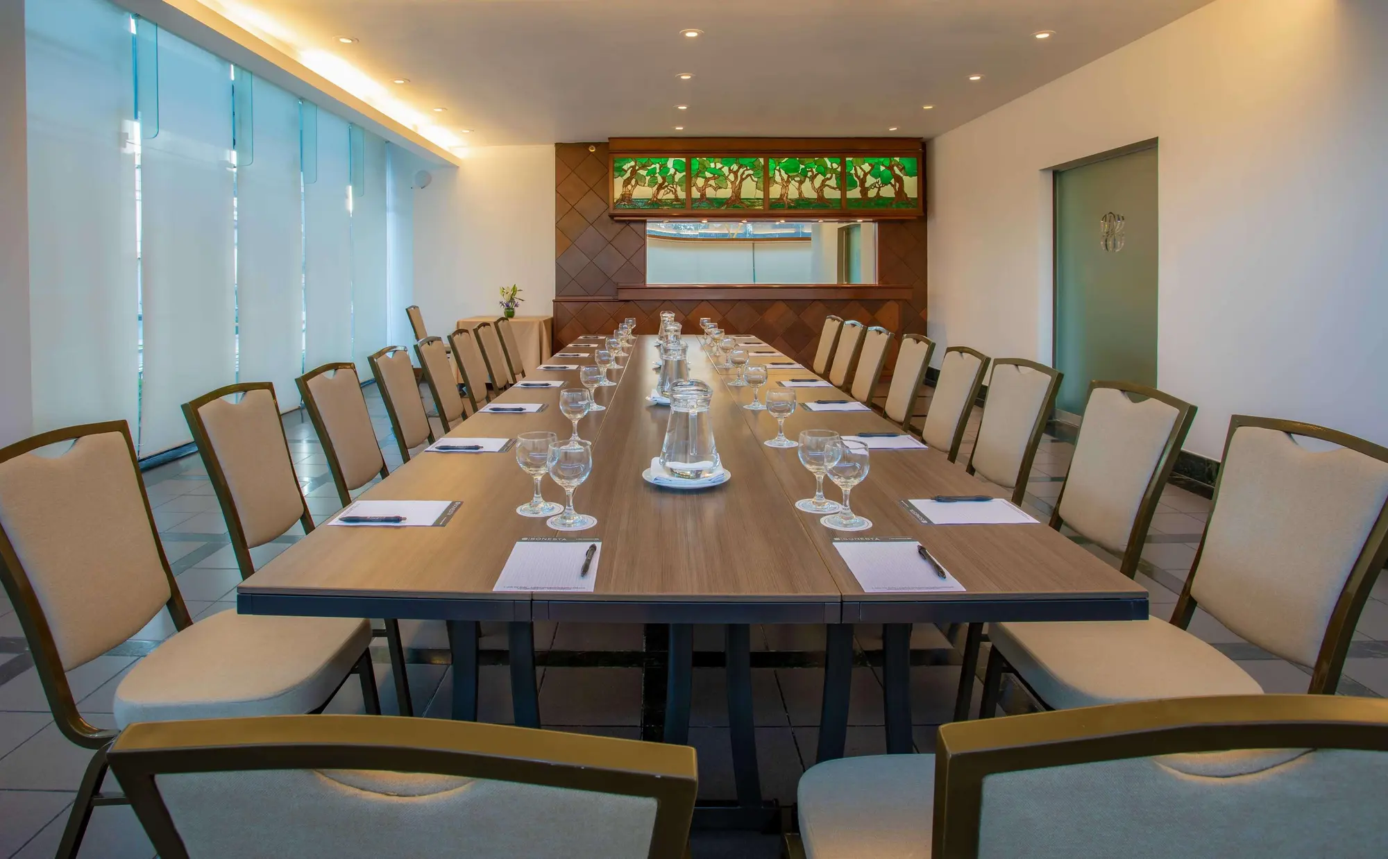 Sonesta Hotel El Olivar, Conferences