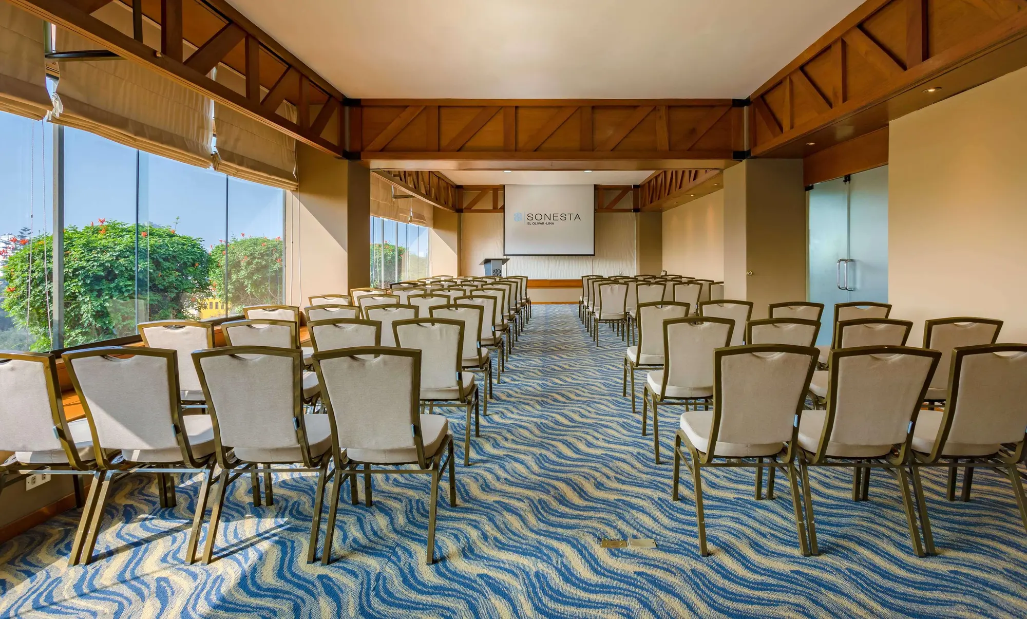 Sonesta Hotel El Olivar, Conferences