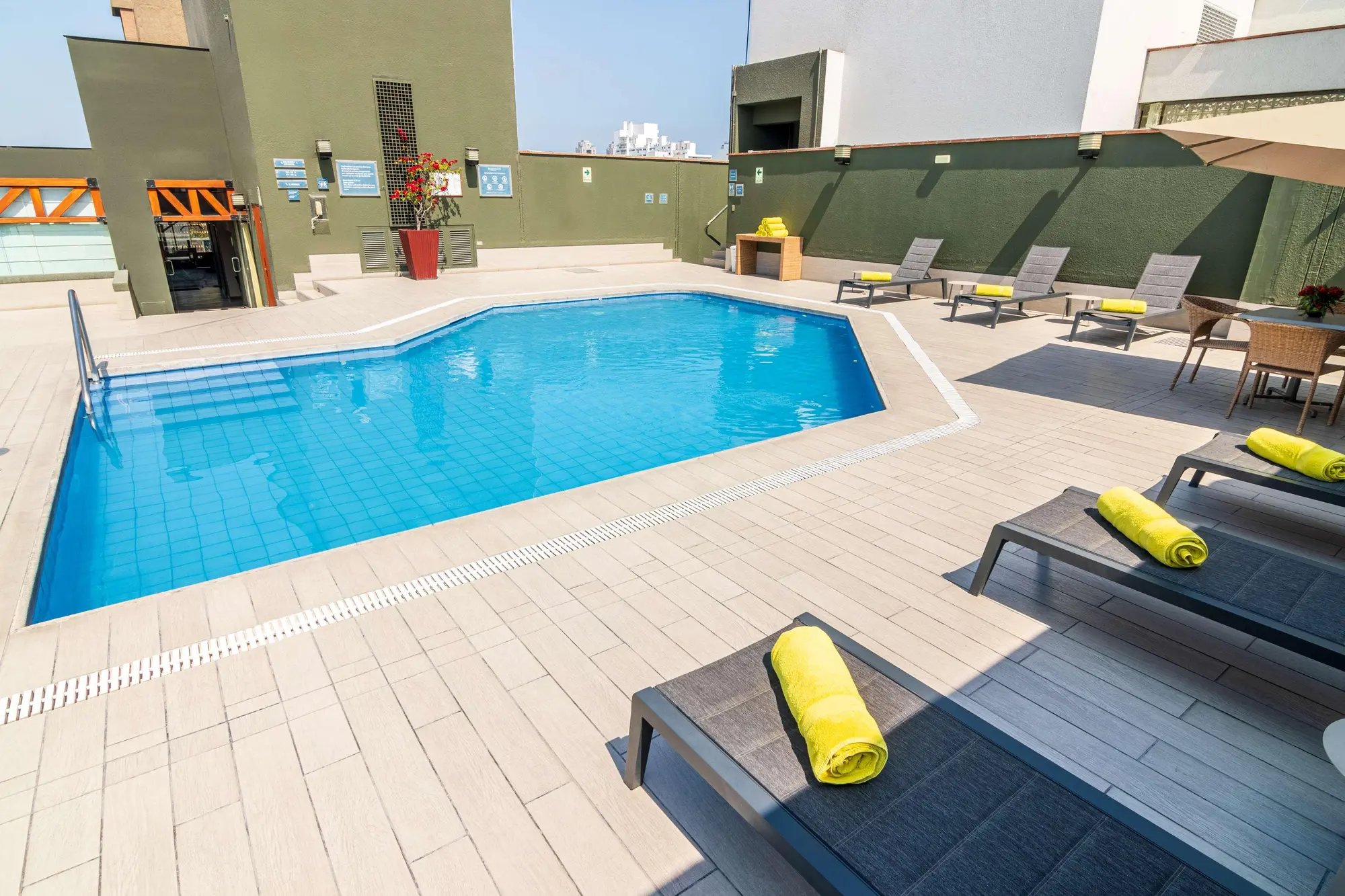 Sonesta Hotel El Olivar, Pool