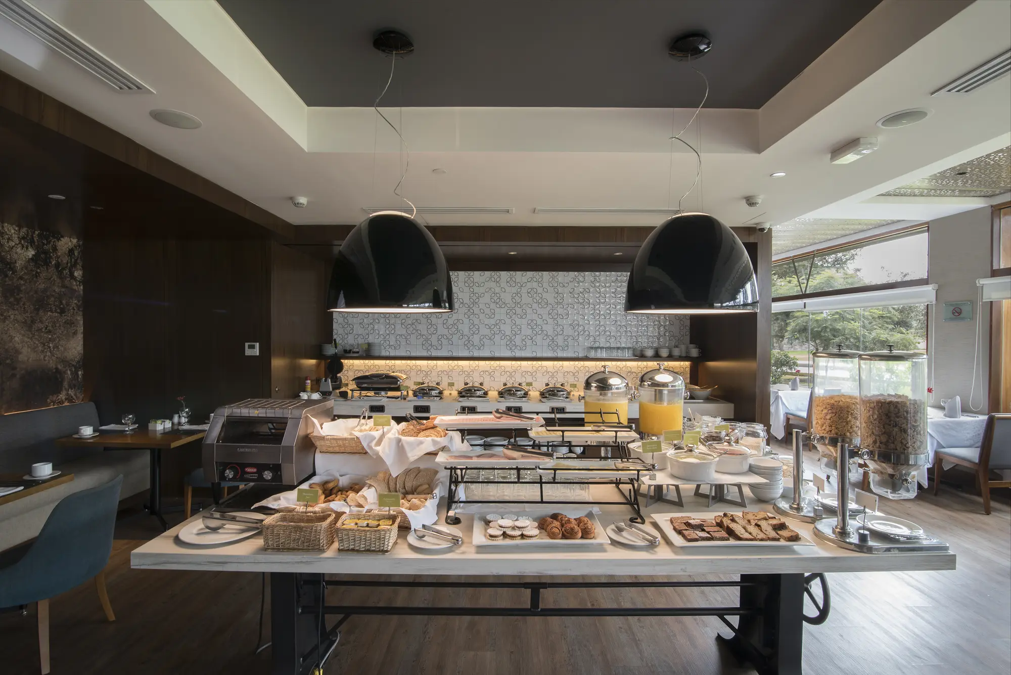 Sonesta Hotel El Olivar, Restaurant