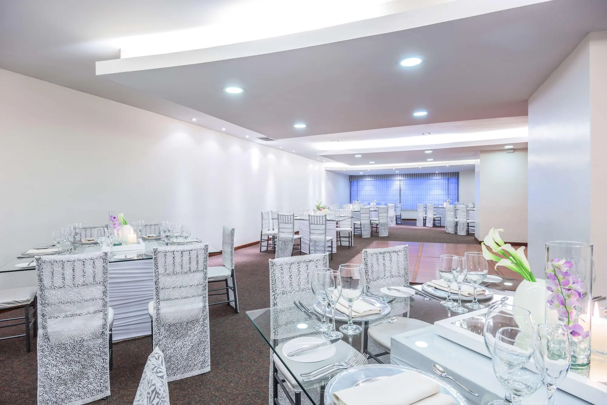 NH Collection Quito Royal, Conferences