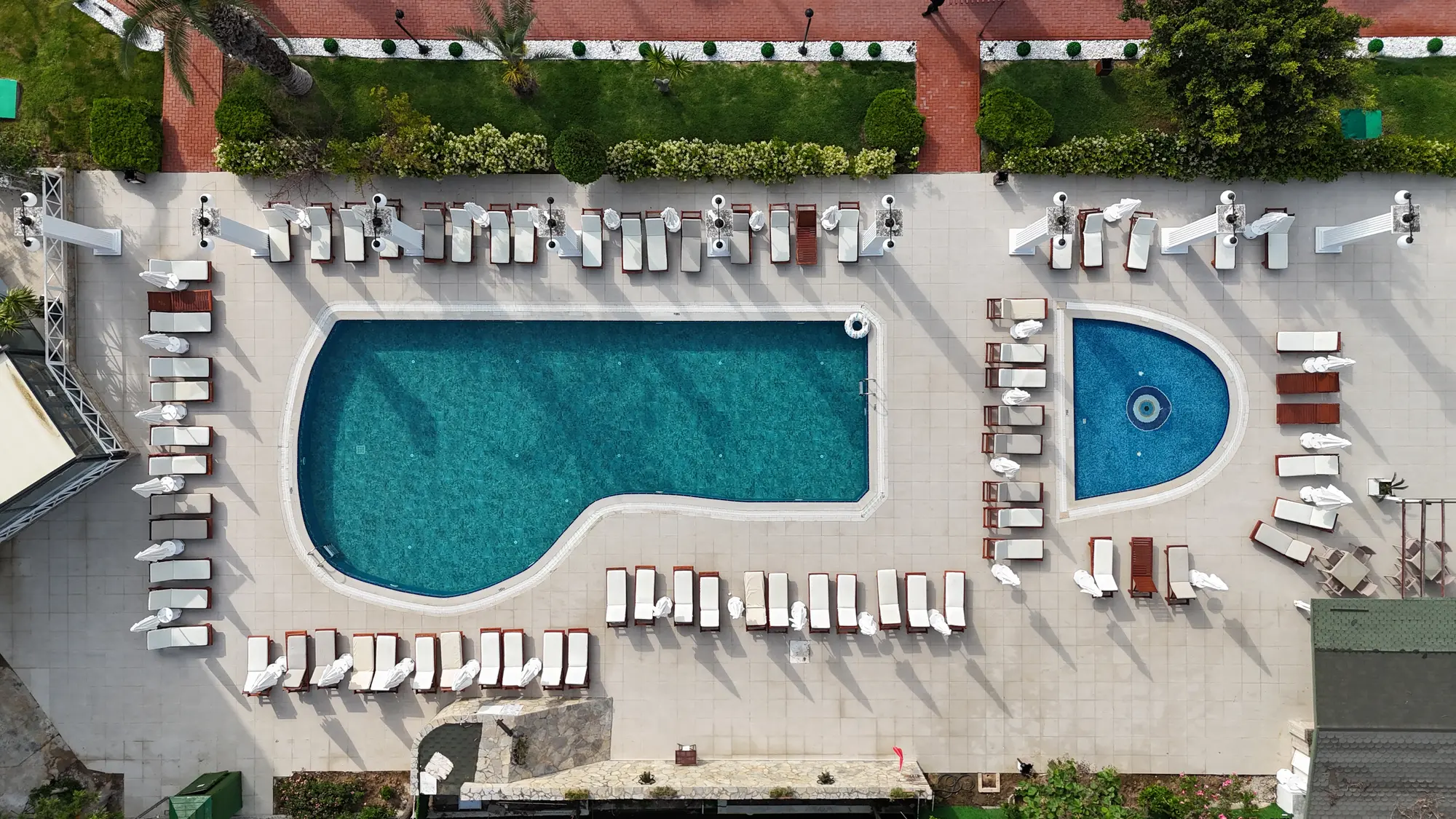 Club Aqua Plaza, Pool