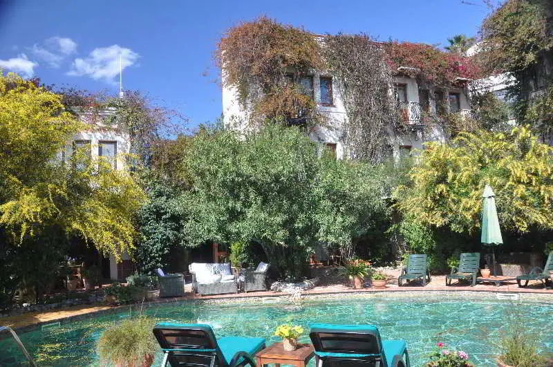 El Vino Hotel Suites, General view