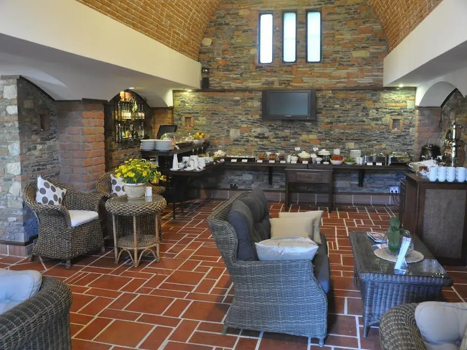 El Vino Hotel Suites, General view