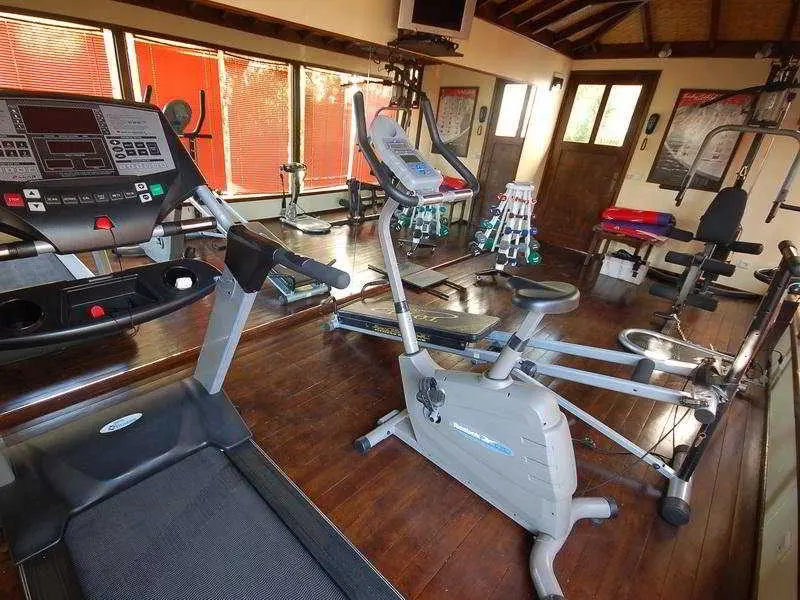 El Vino Hotel Suites, Sports and Entertainment