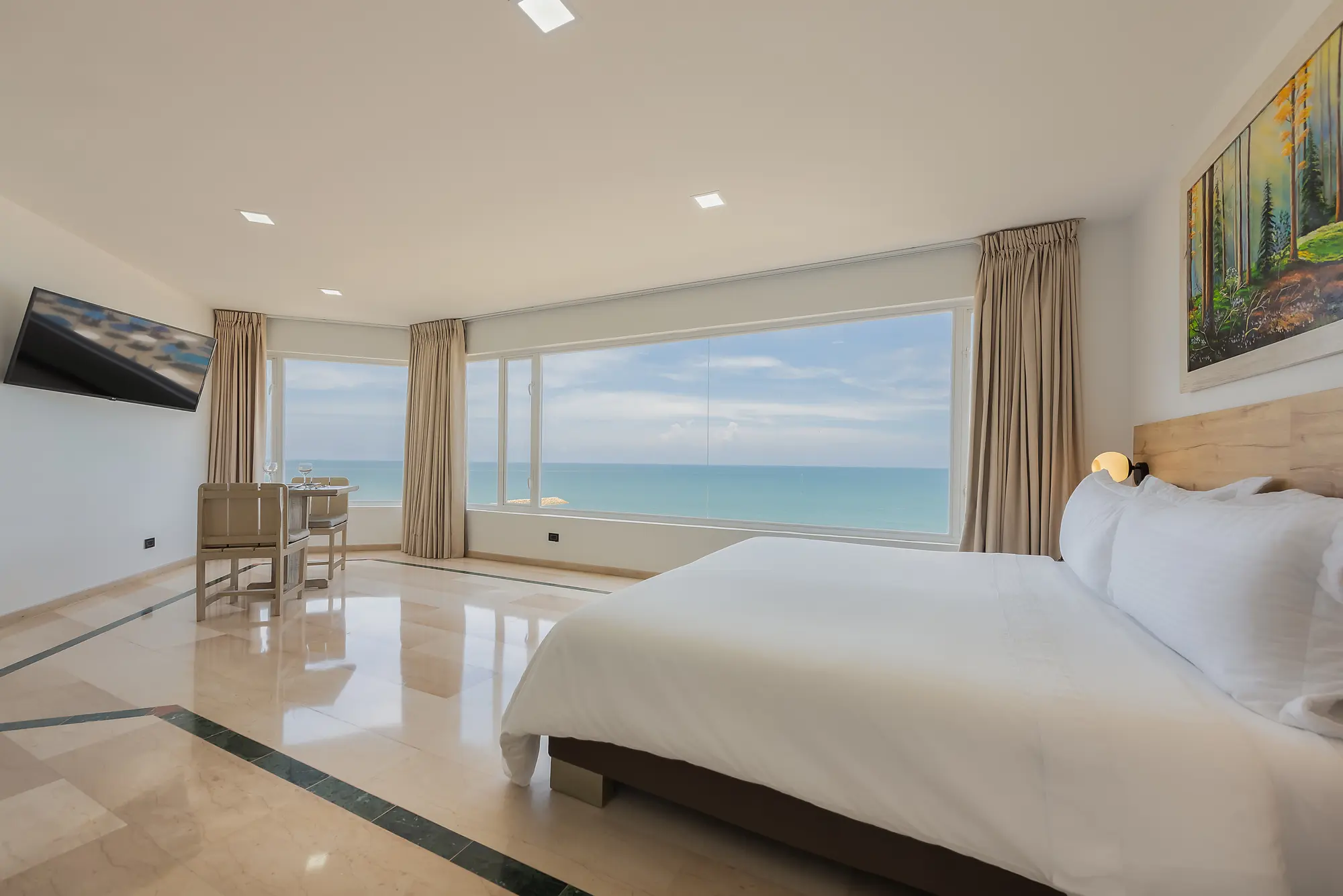 Regatta Cartagena, Room