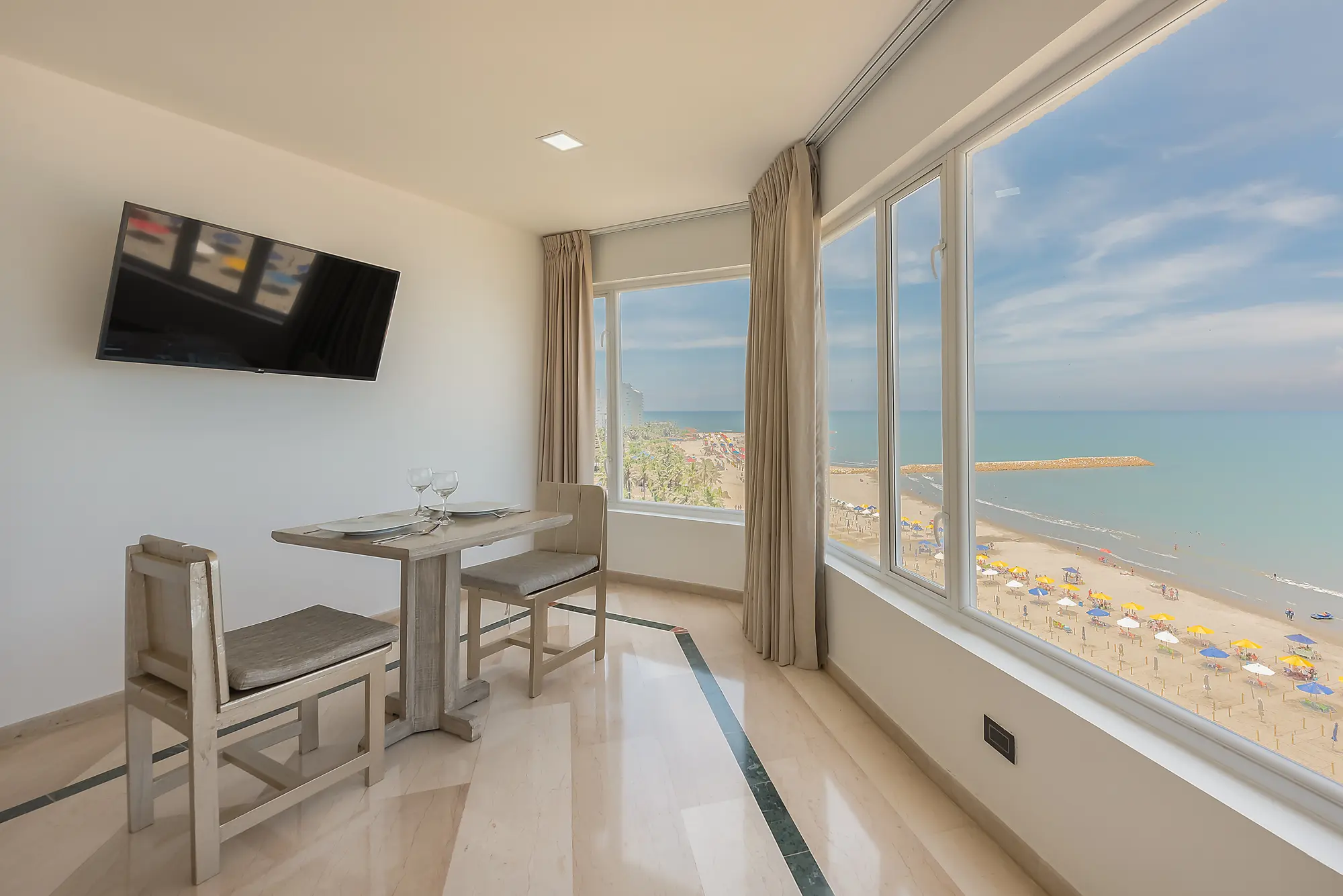 Regatta Cartagena, Room