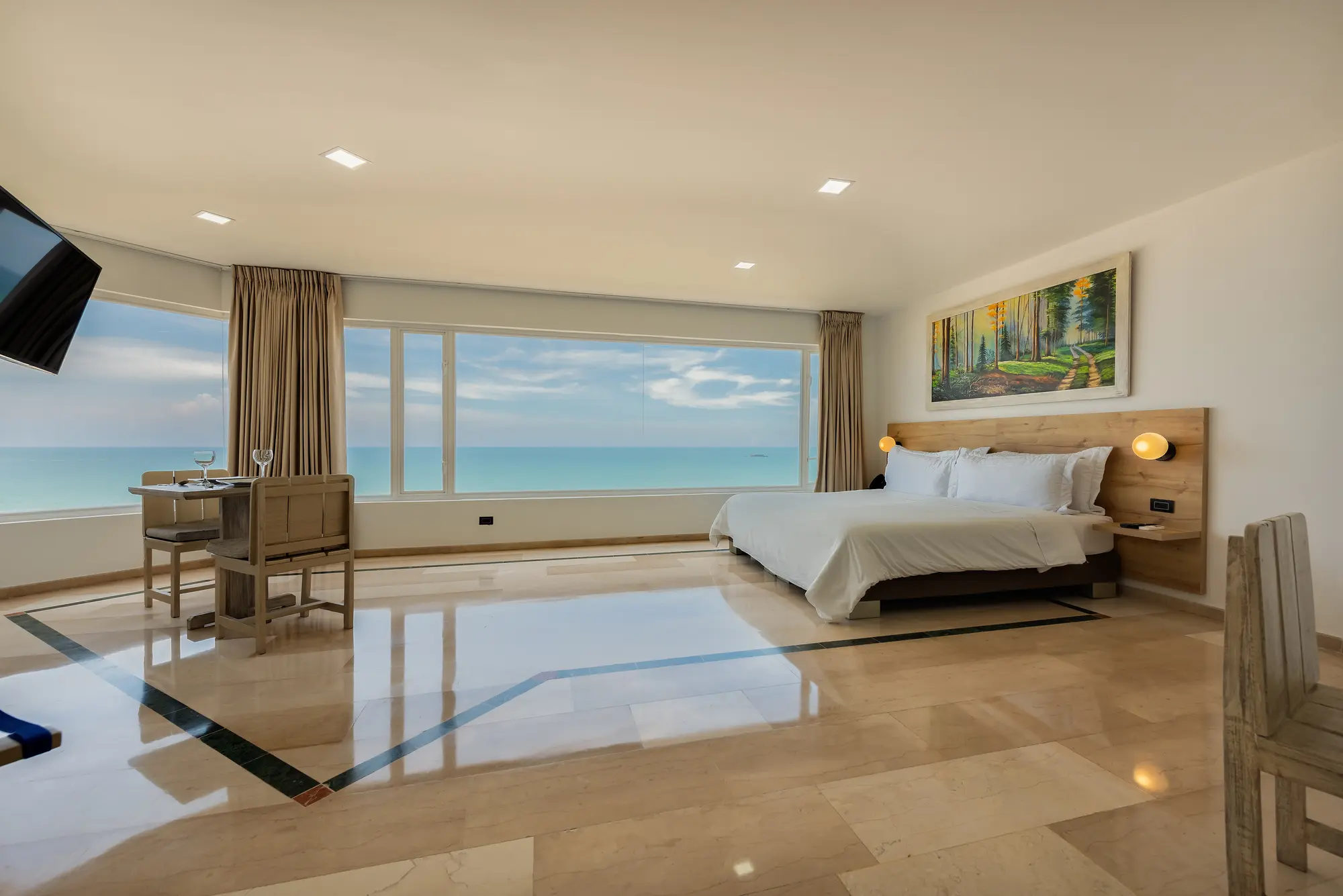 Regatta Cartagena, Room