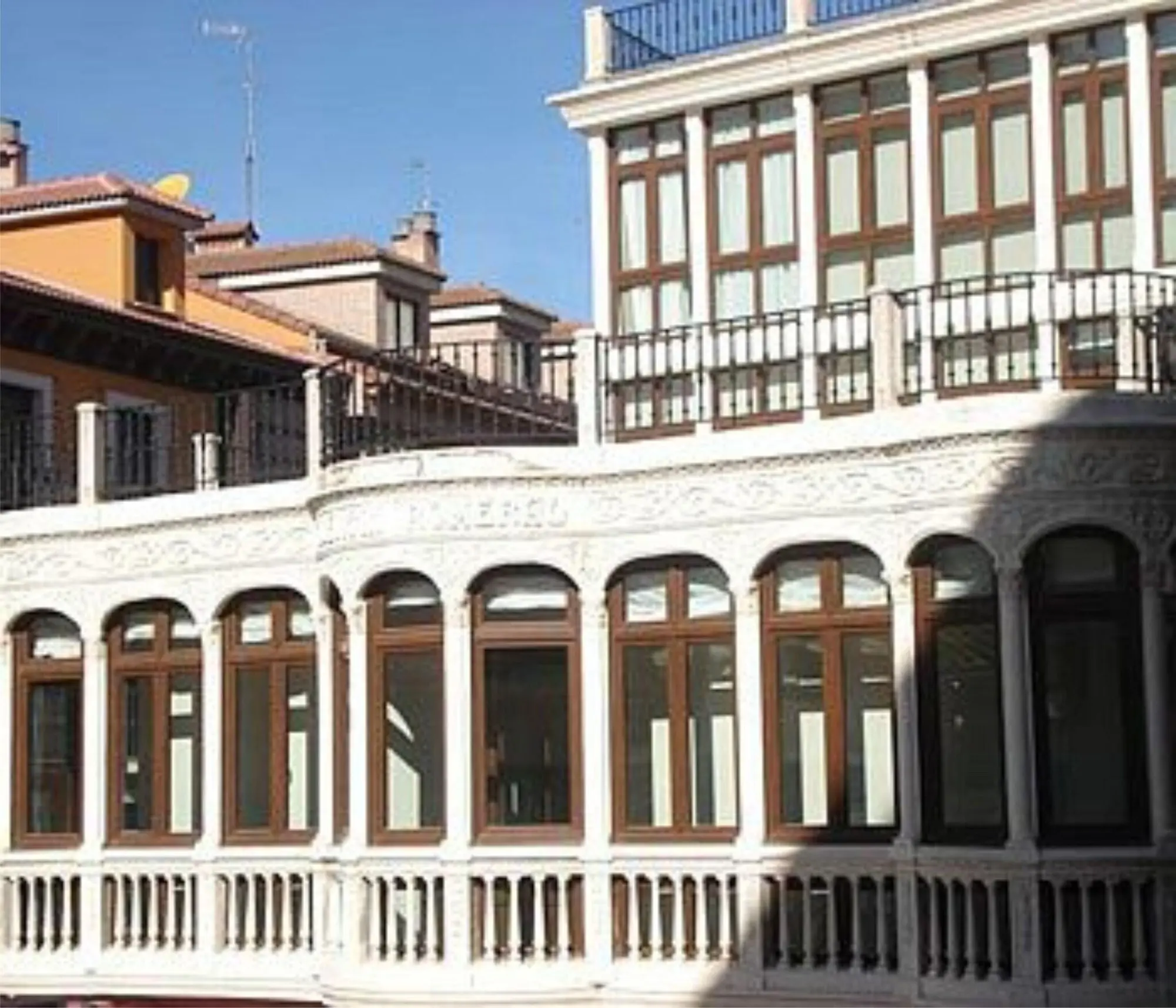 Hotel Villa De Aranda, General view