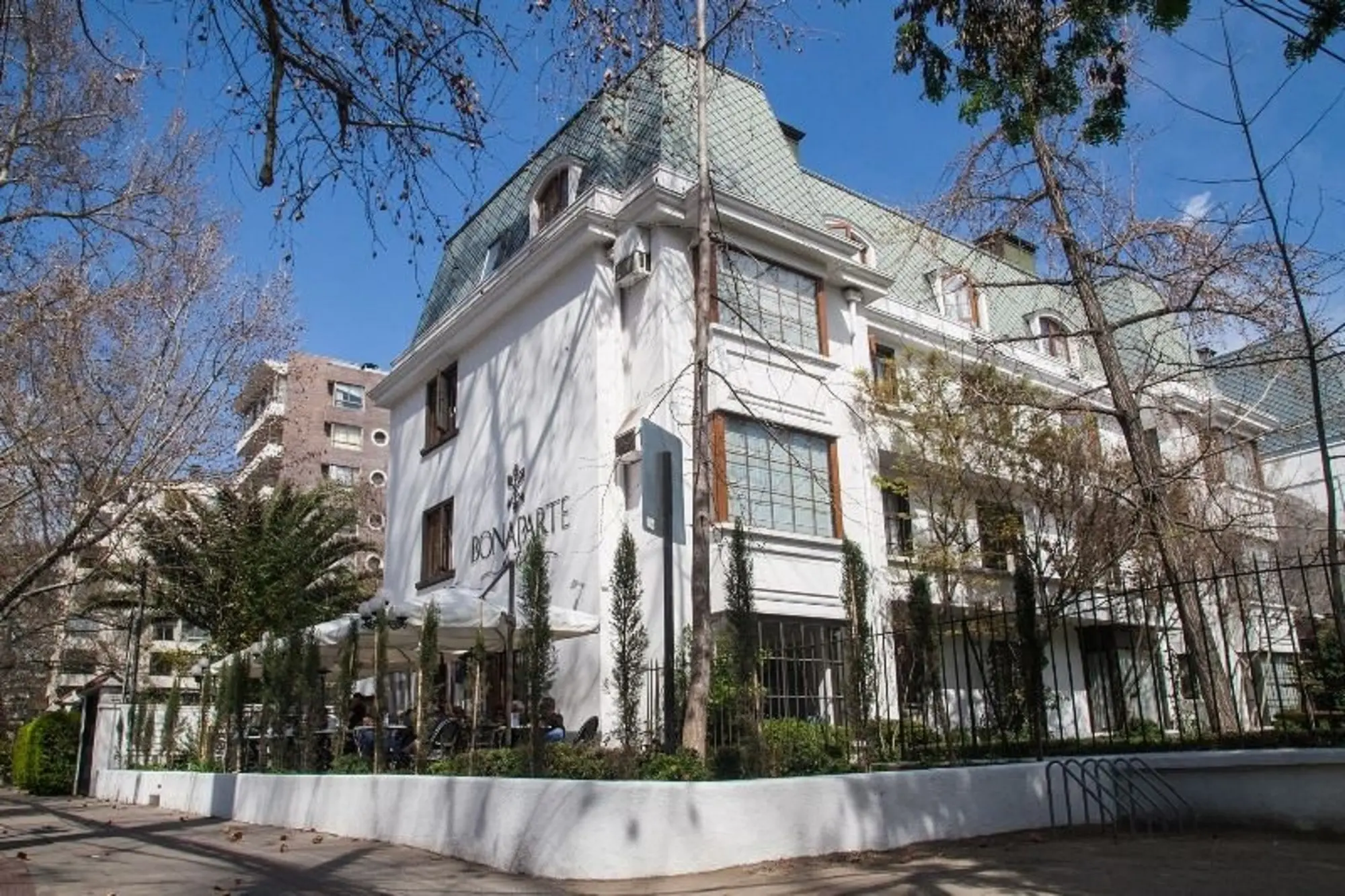 Park Plaza Bonaparte, General view