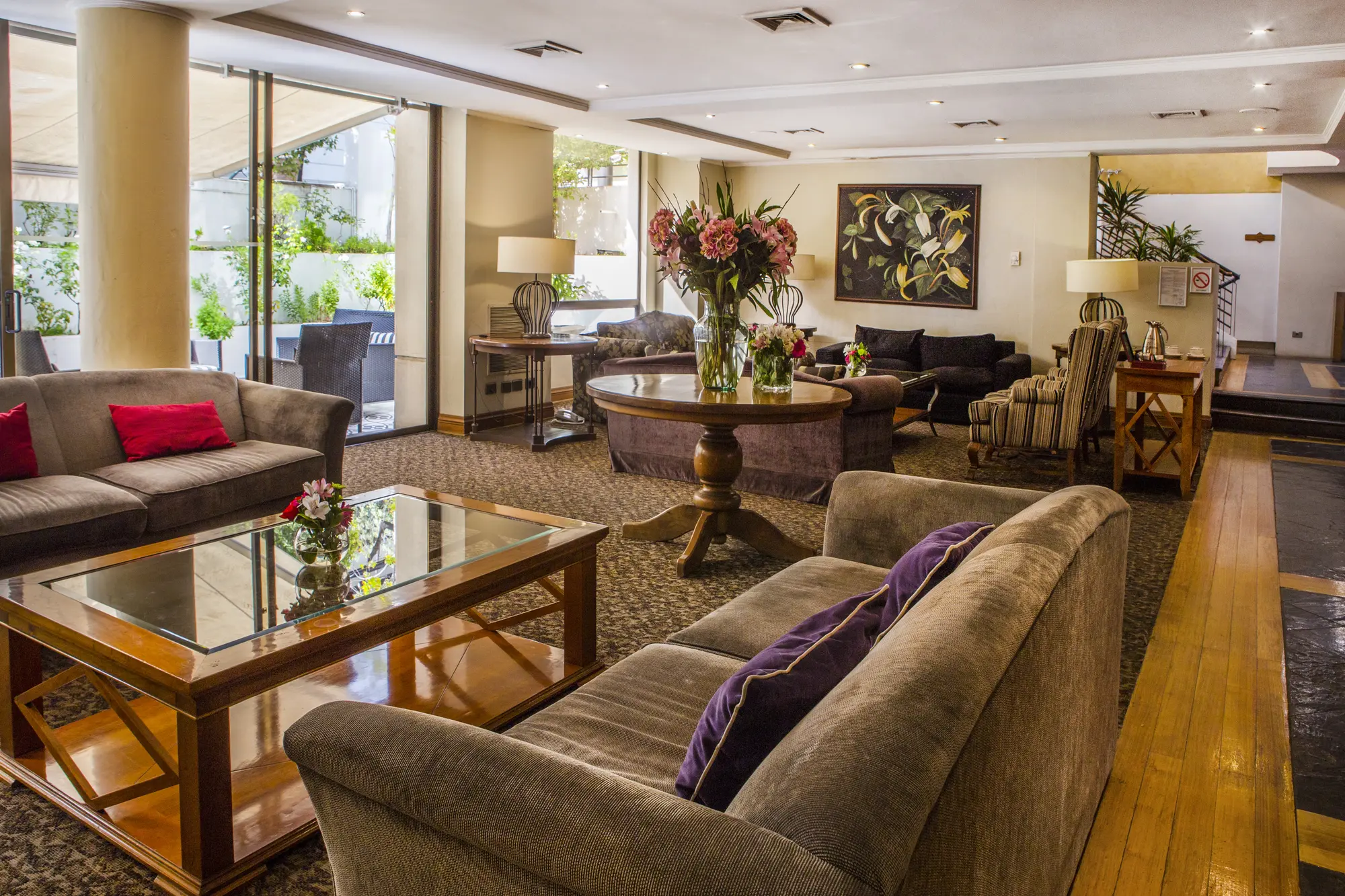 Park Plaza Bonaparte, Lobby