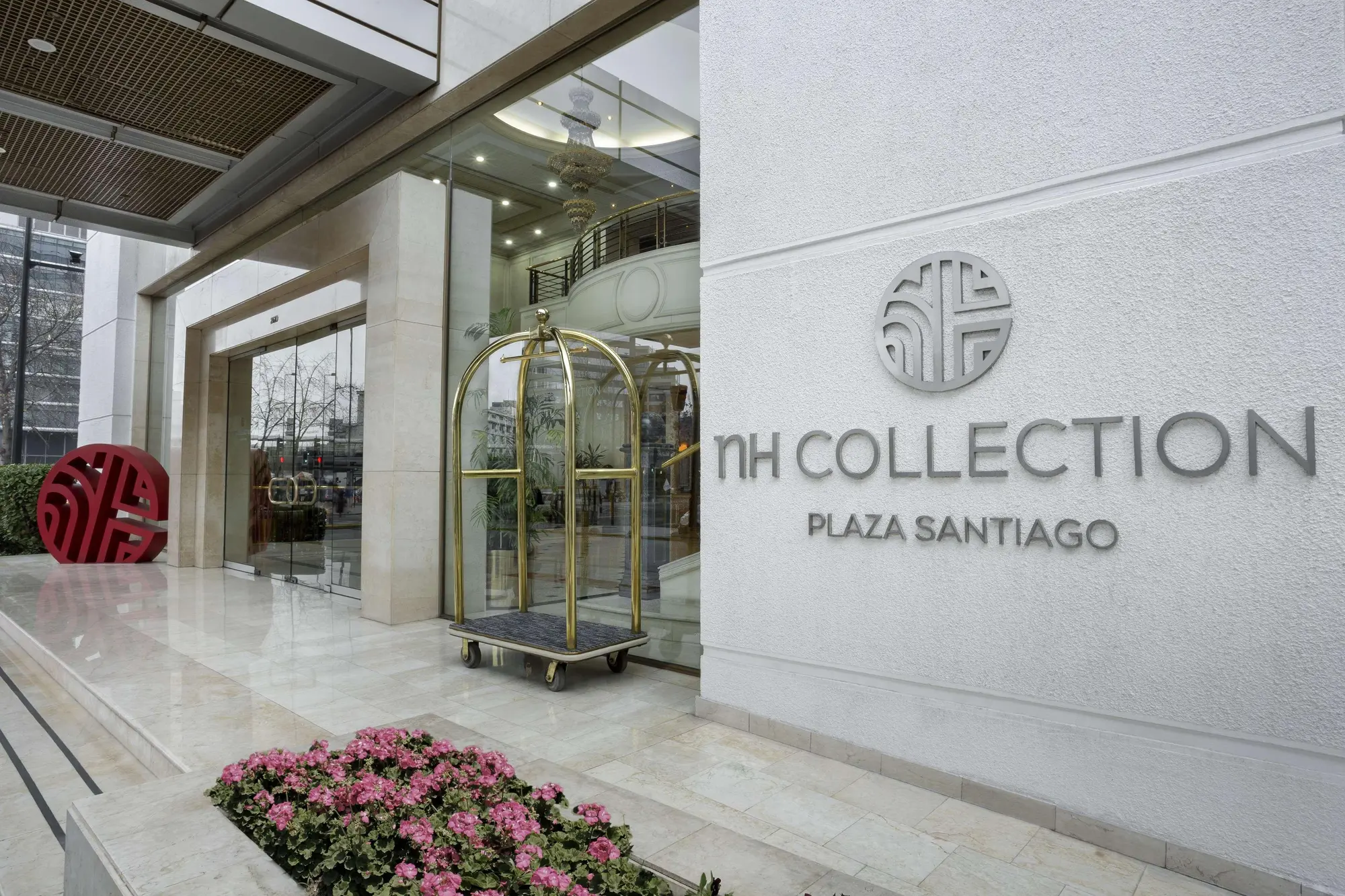 NH Collection Plaza Santiago, General view