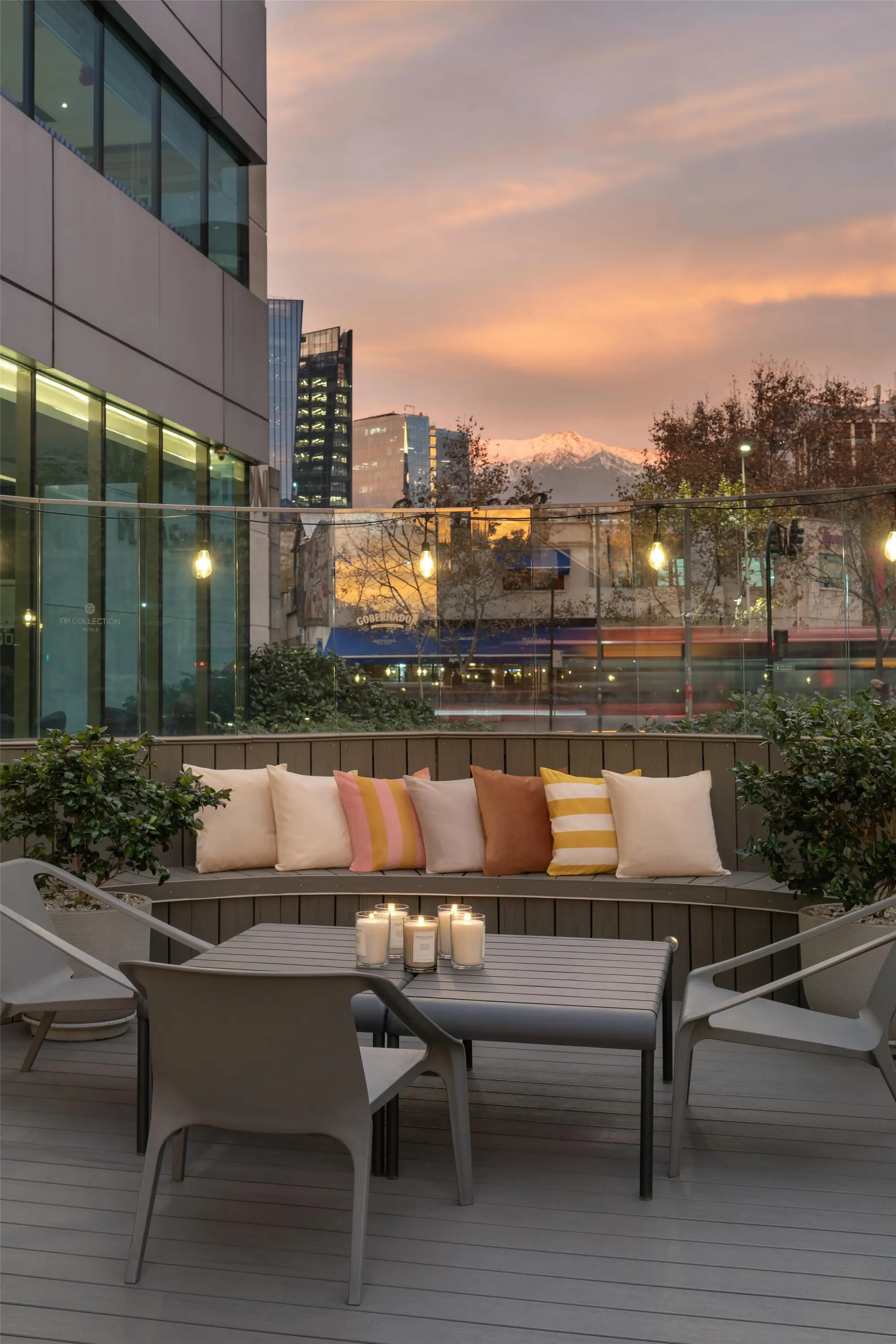 NH Collection Plaza Santiago, General view