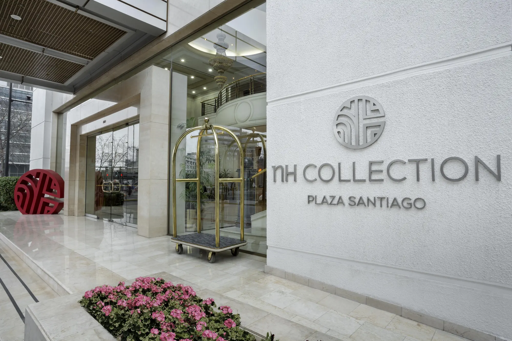 NH Collection Plaza Santiago, General view