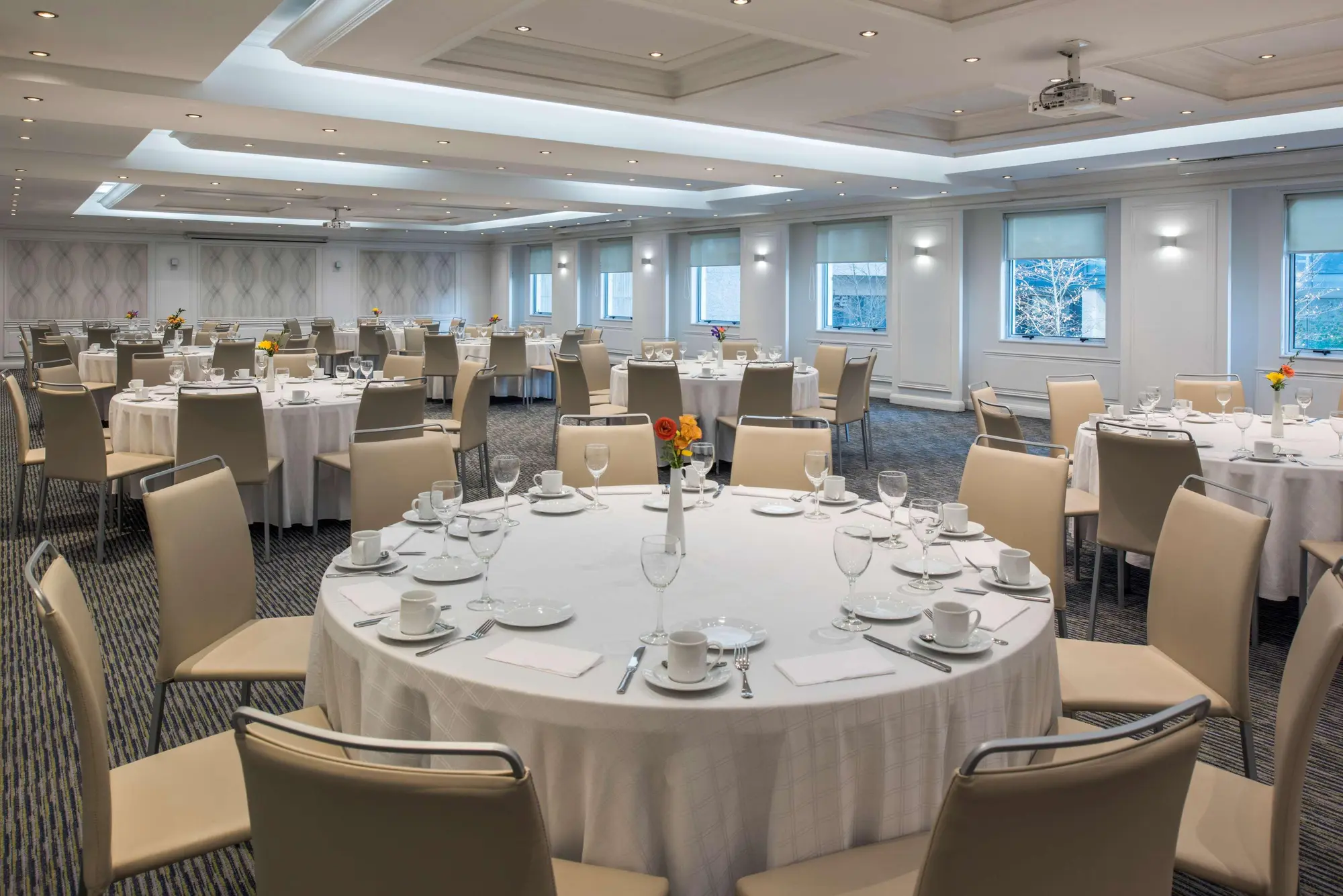 NH Collection Plaza Santiago, Conferences