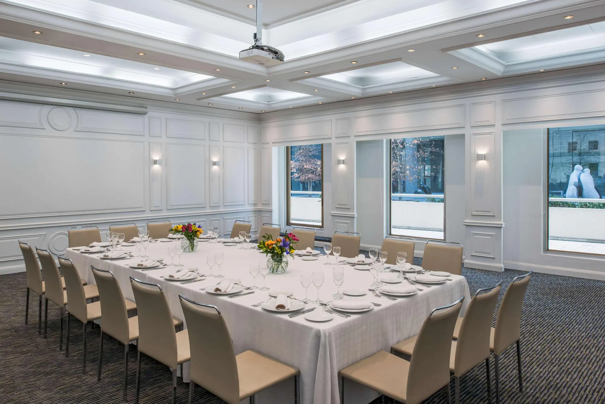 NH Collection Plaza Santiago, Conferences