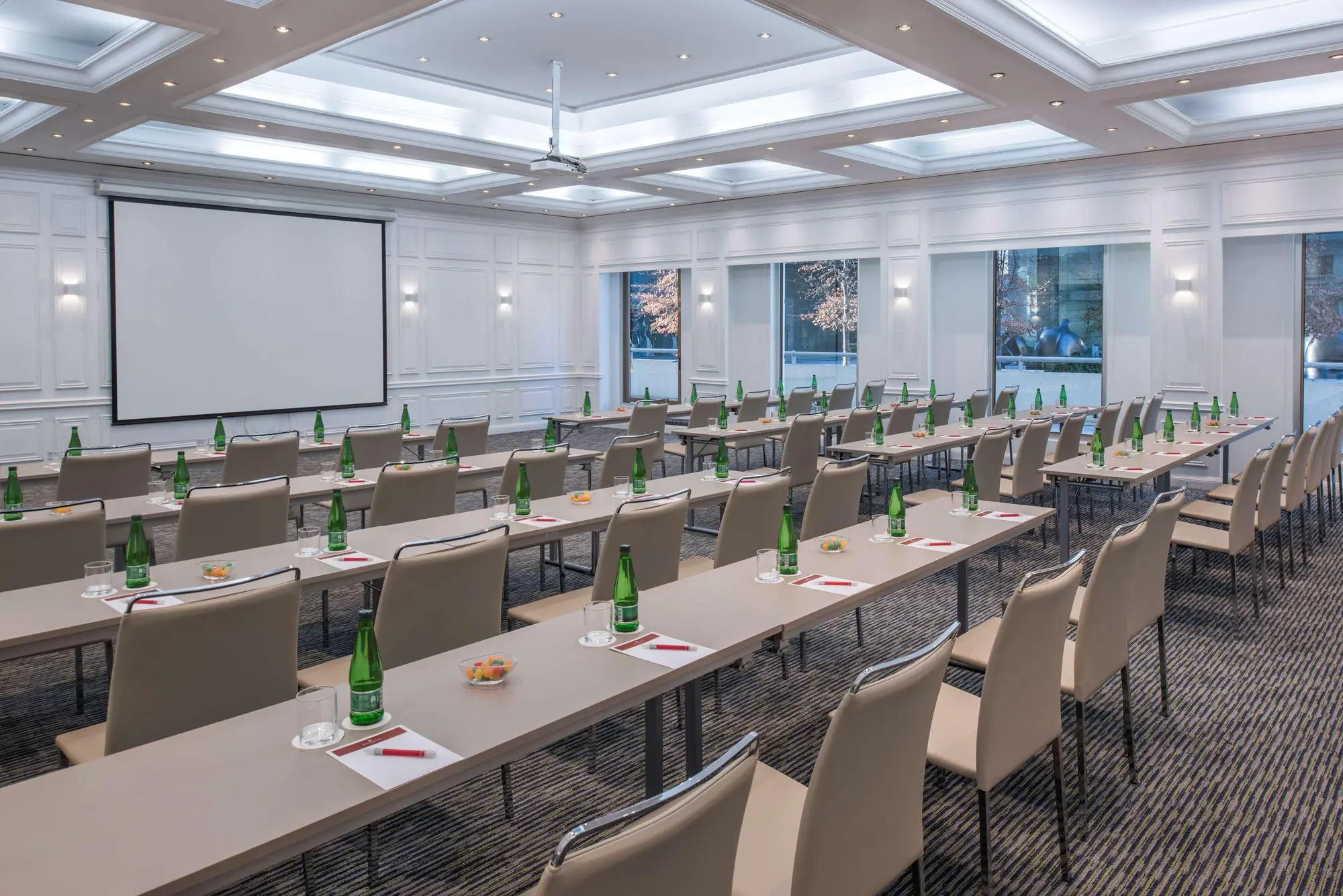 NH Collection Plaza Santiago, Conferences