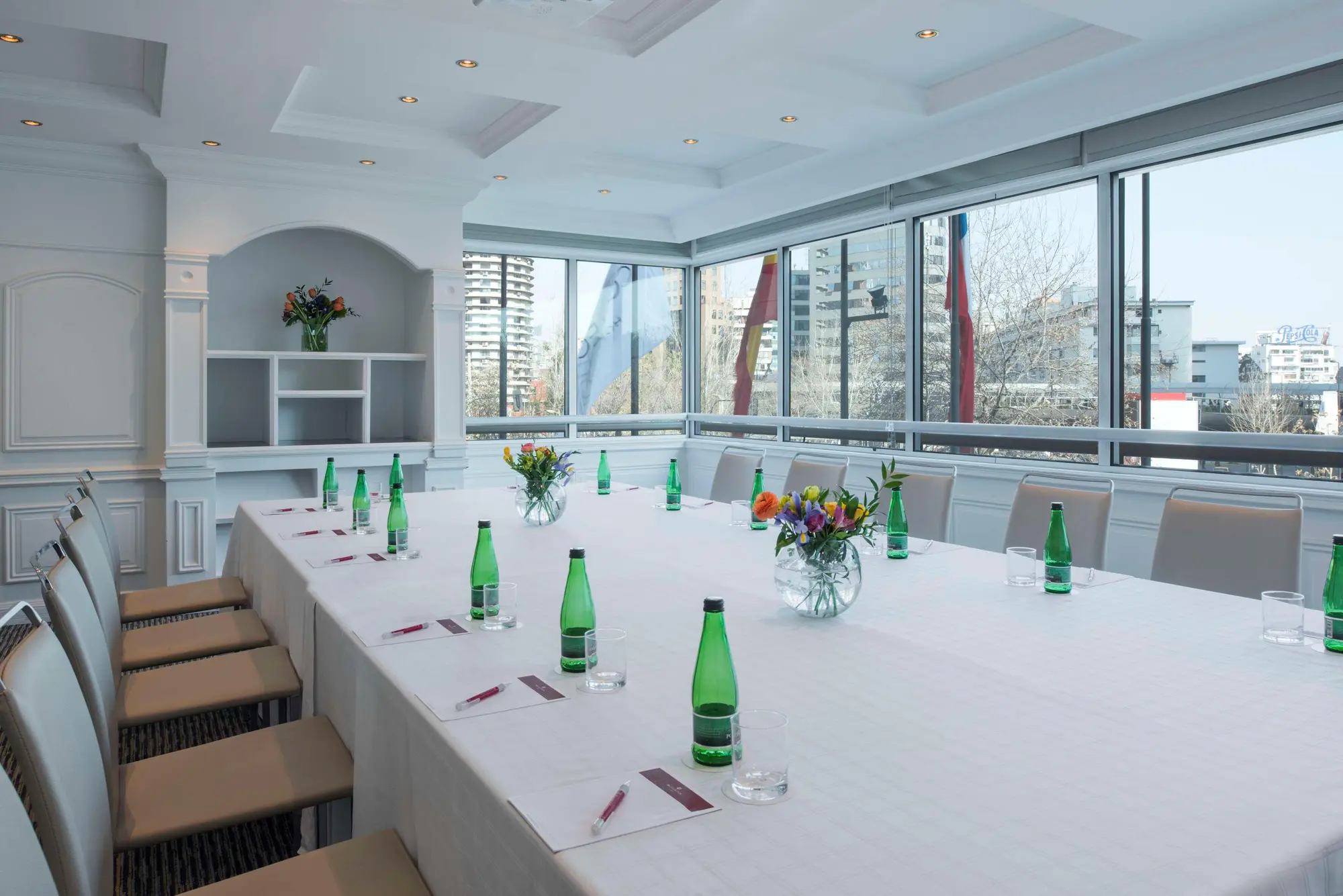 NH Collection Plaza Santiago, Conferences