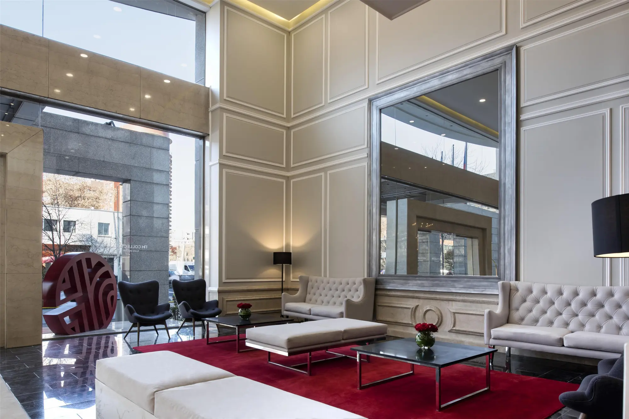 NH Collection Plaza Santiago, Lobby