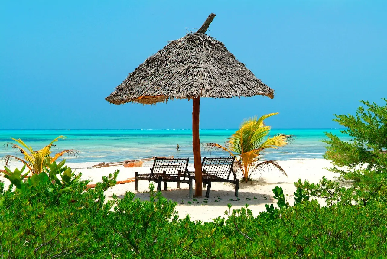 Hakuna Majiwe Beach Resort, Beach