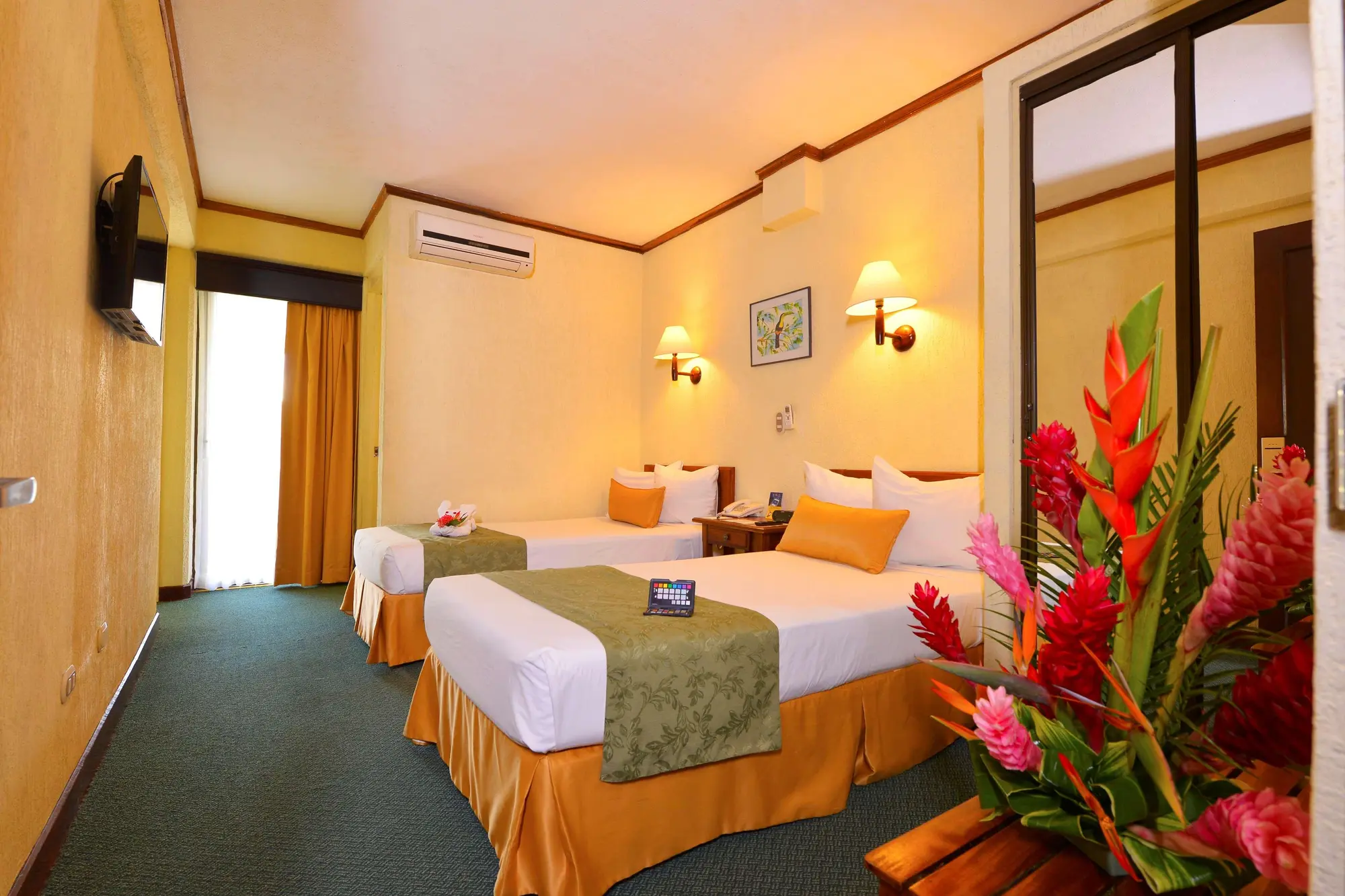 Best Western Hotel & Casino Kamuk, General view