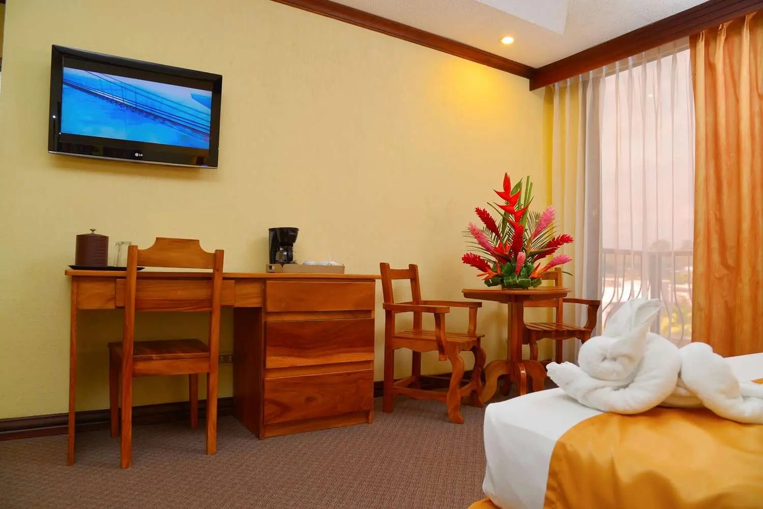 Best Western Hotel & Casino Kamuk, General view