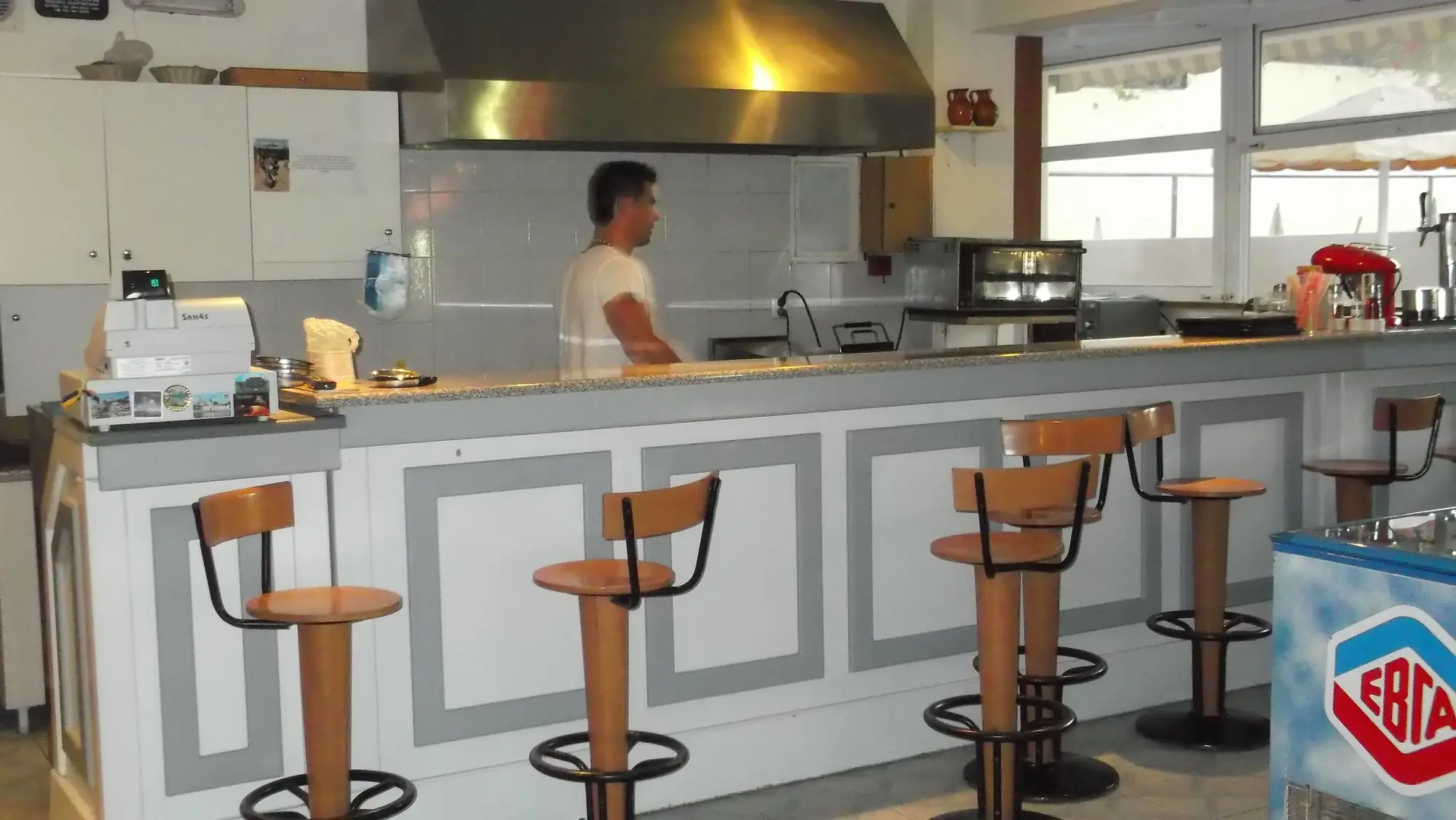 Panorama Studios, Bar