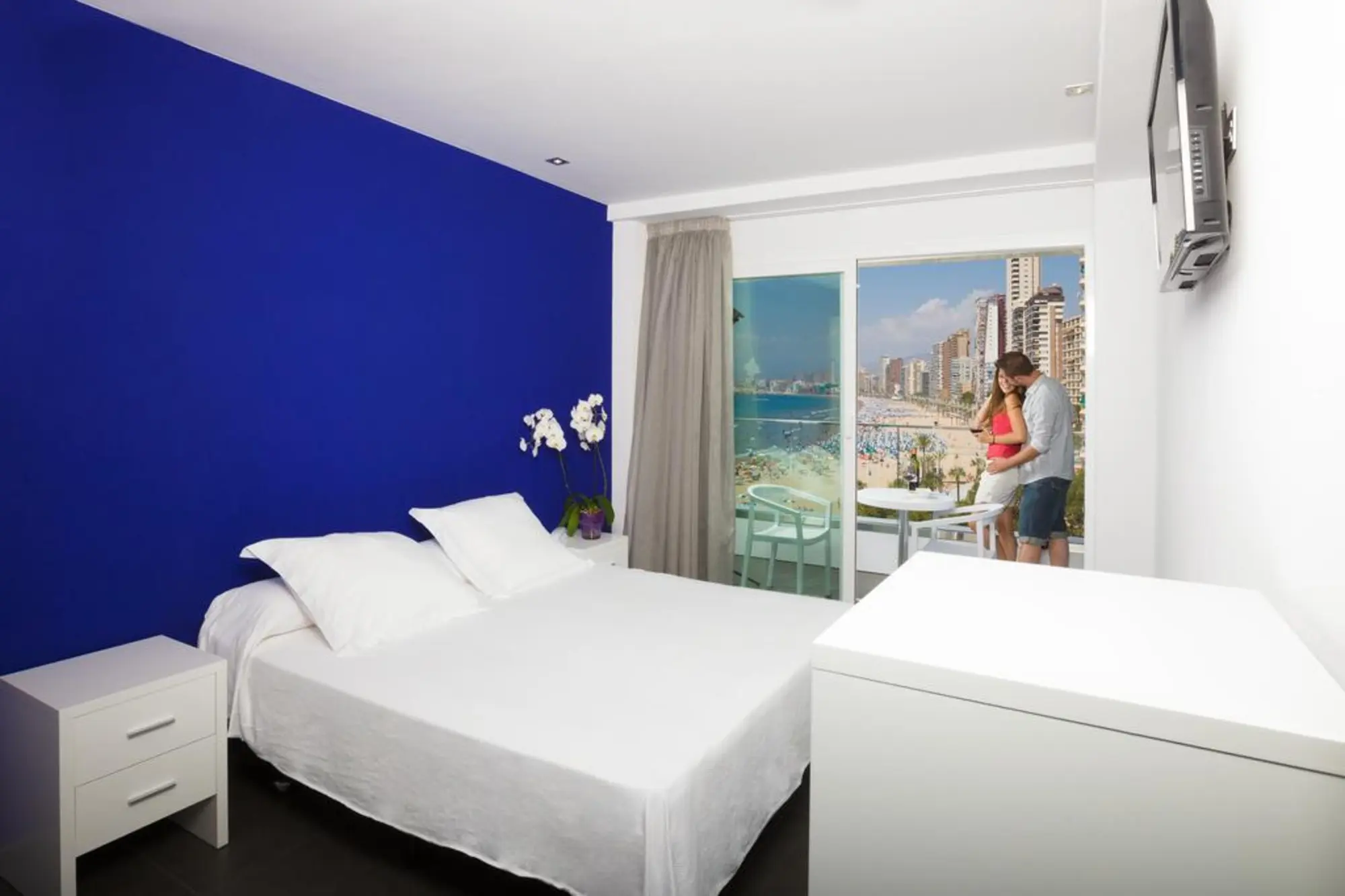 Brisa, Room