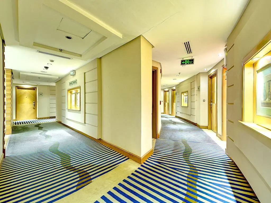 Hotel Prestige, General view