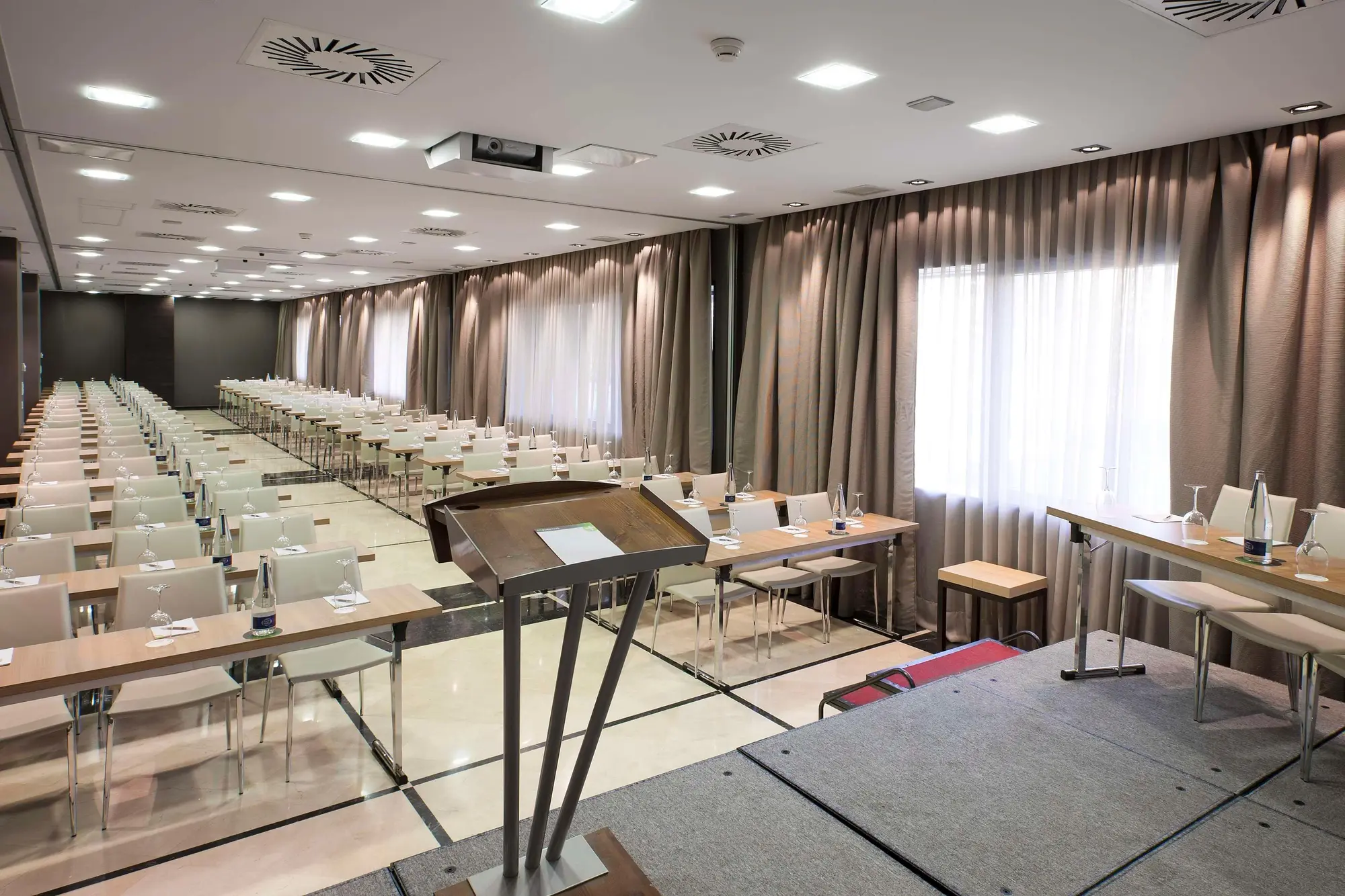 NH Madrid Ribera del Manzanares, Conferences