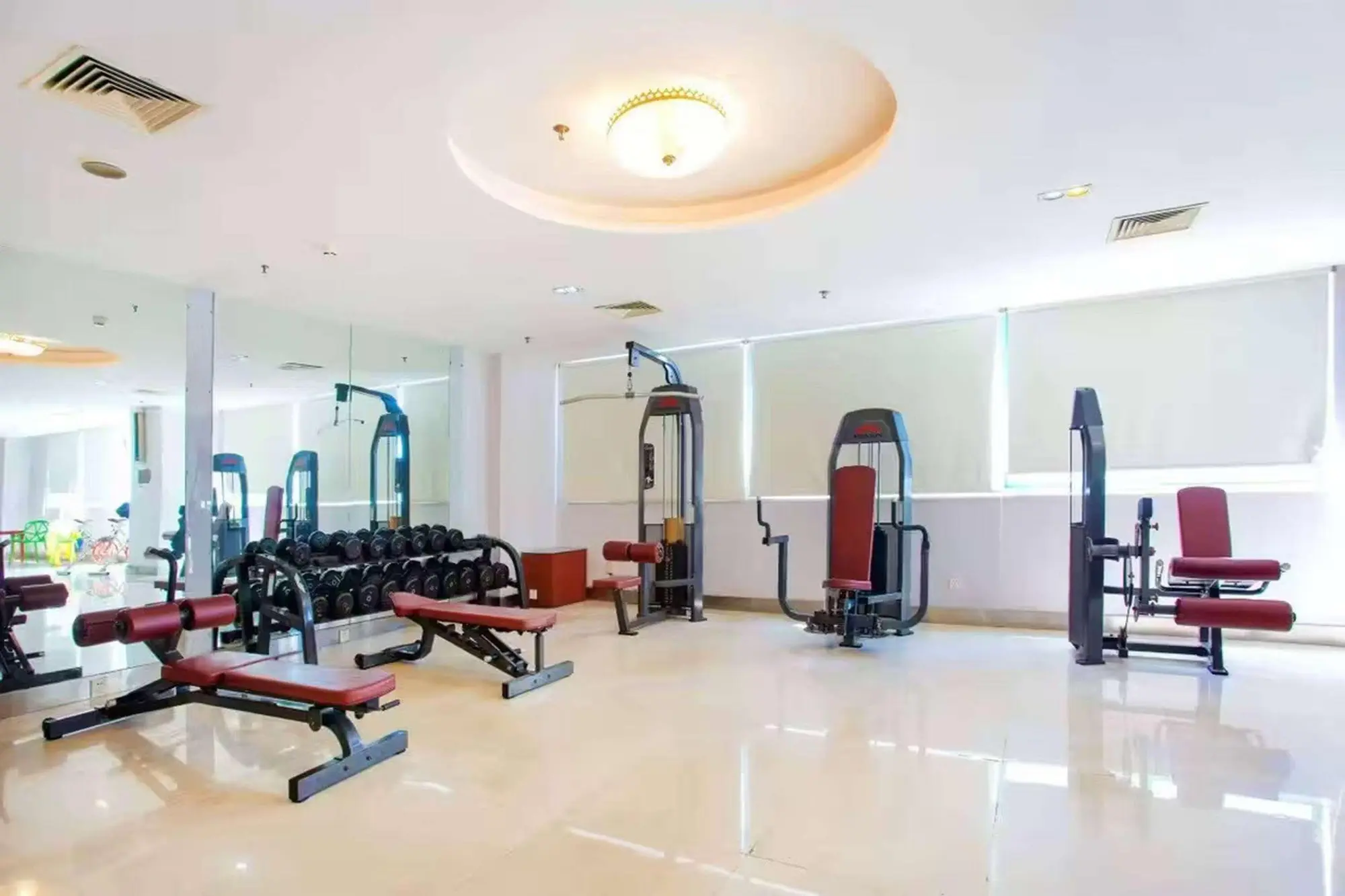 Ramada Plaza By Wyndham Riverside Hangzhou, Sports and Entertainment