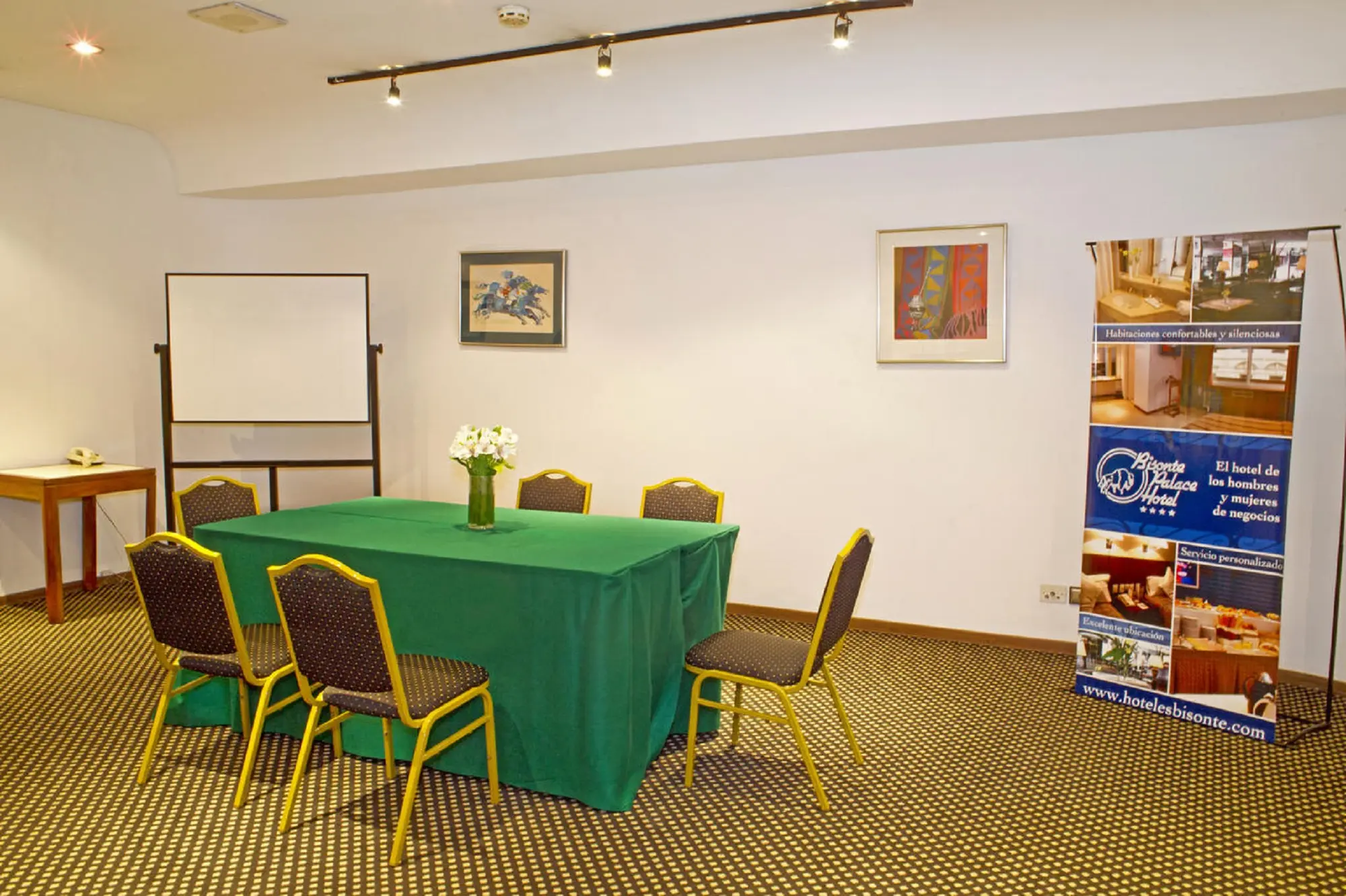 Bisonte Palace Hotel, Conferences