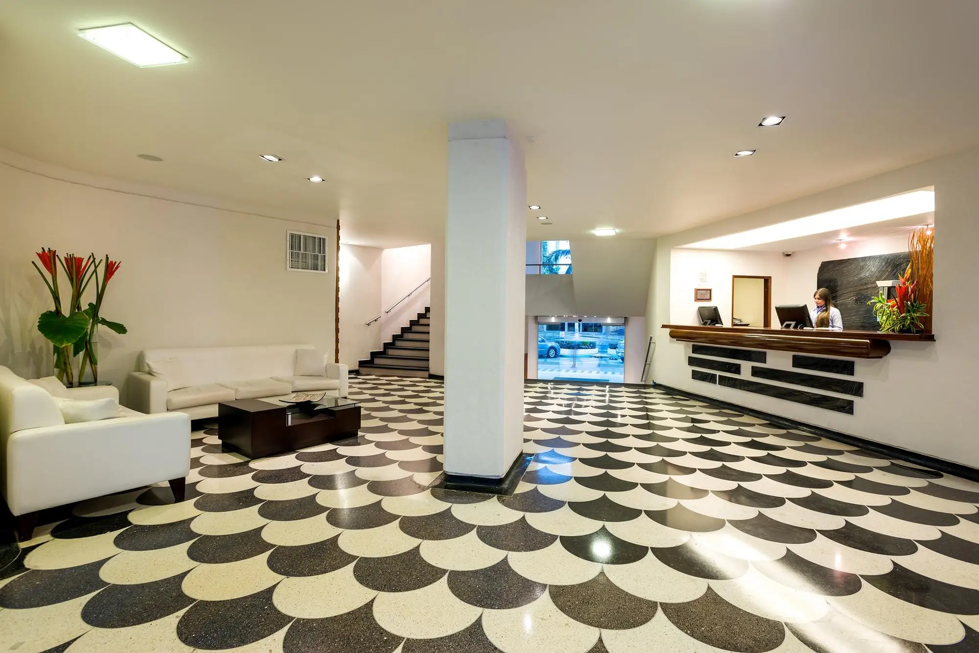 Dann Cartagena, Lobby