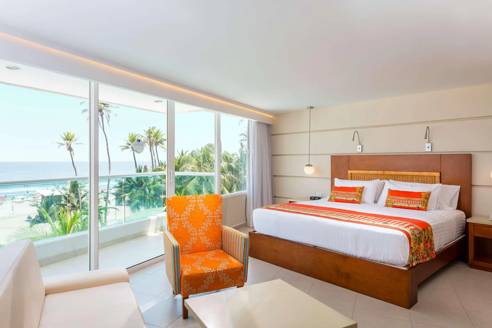 Dann Cartagena, Room