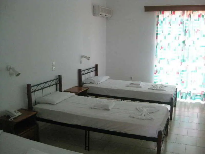Belmare, Room