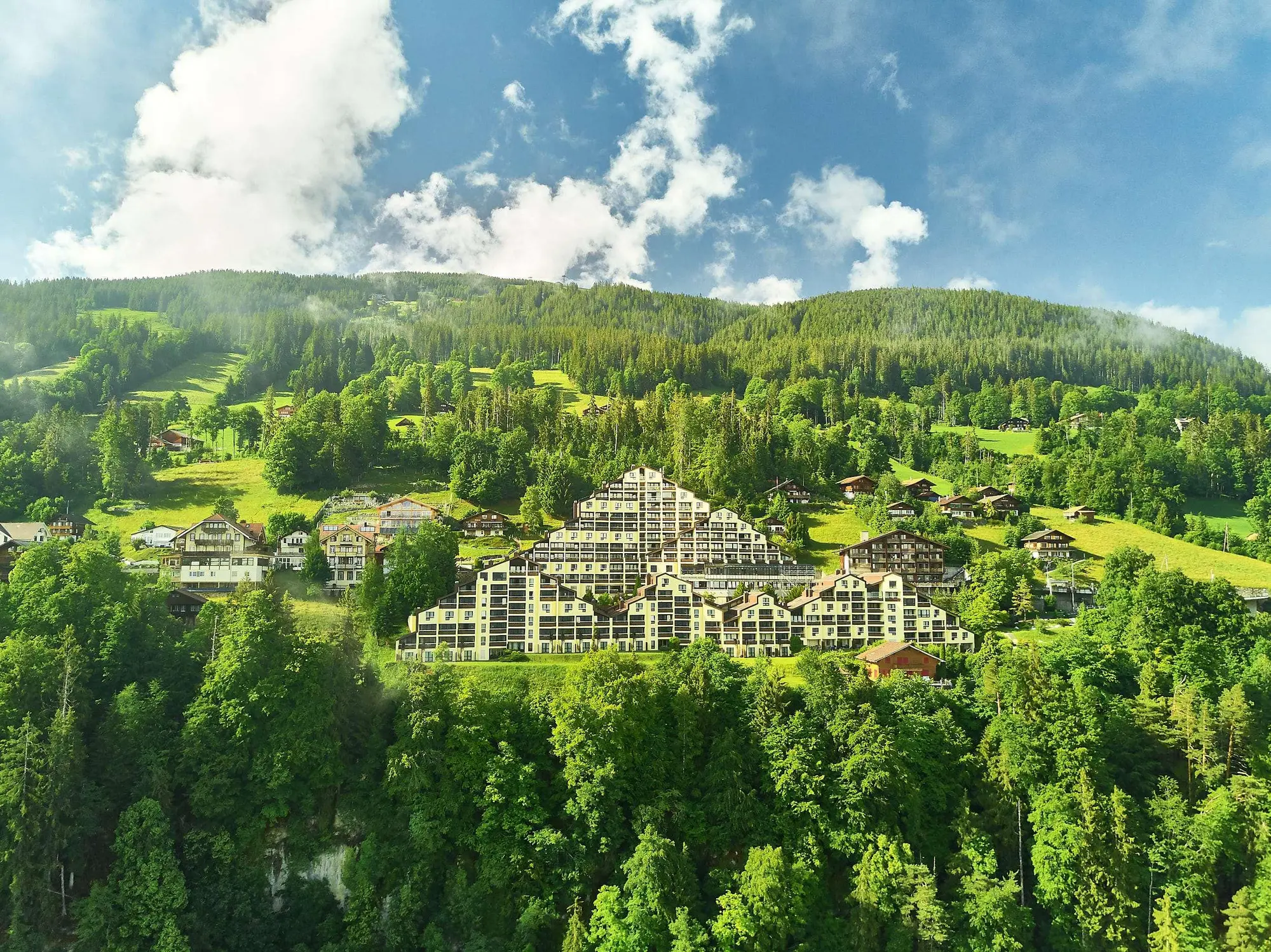 Dorint Blüemlisalp, General view