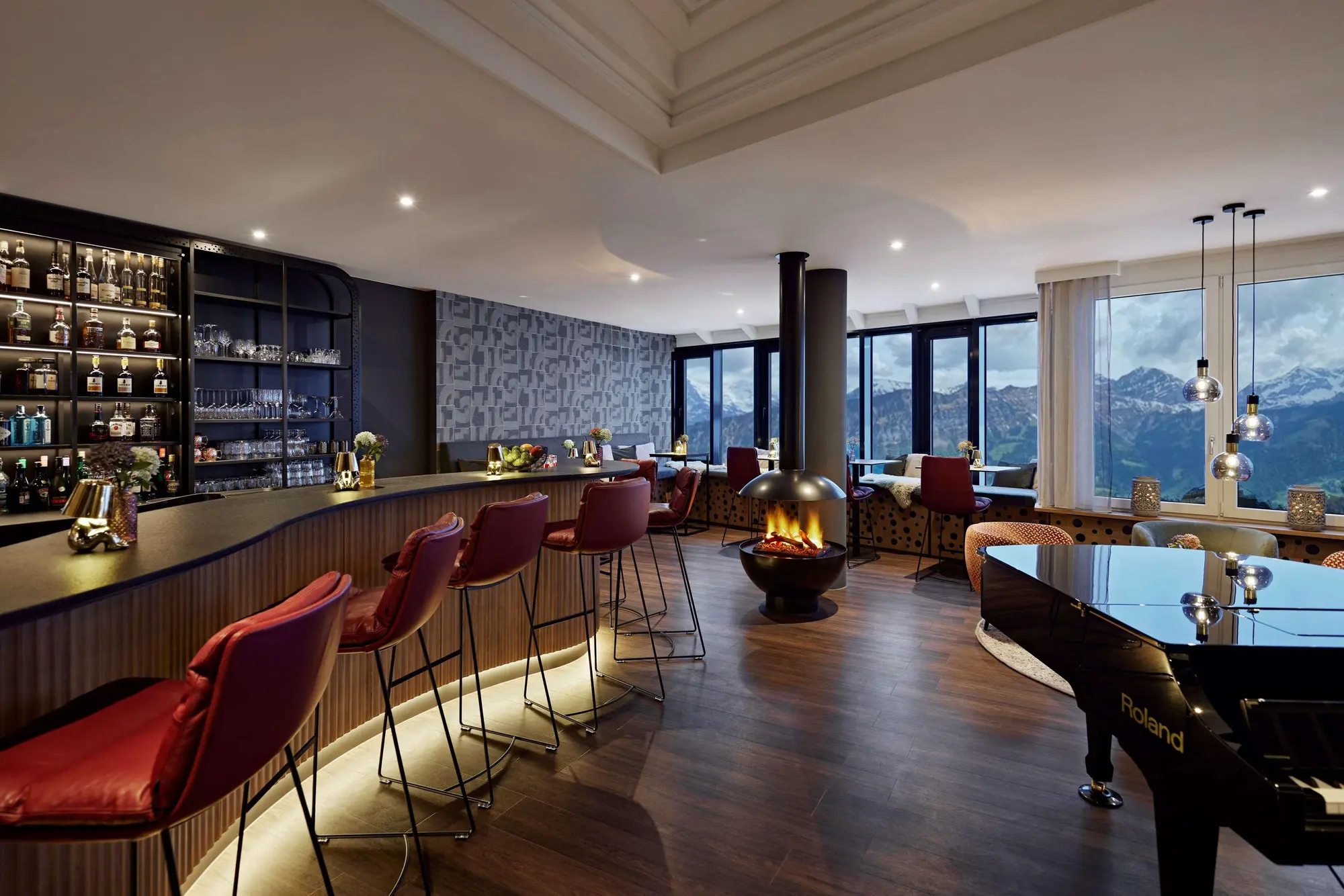 Dorint Blüemlisalp, Bar