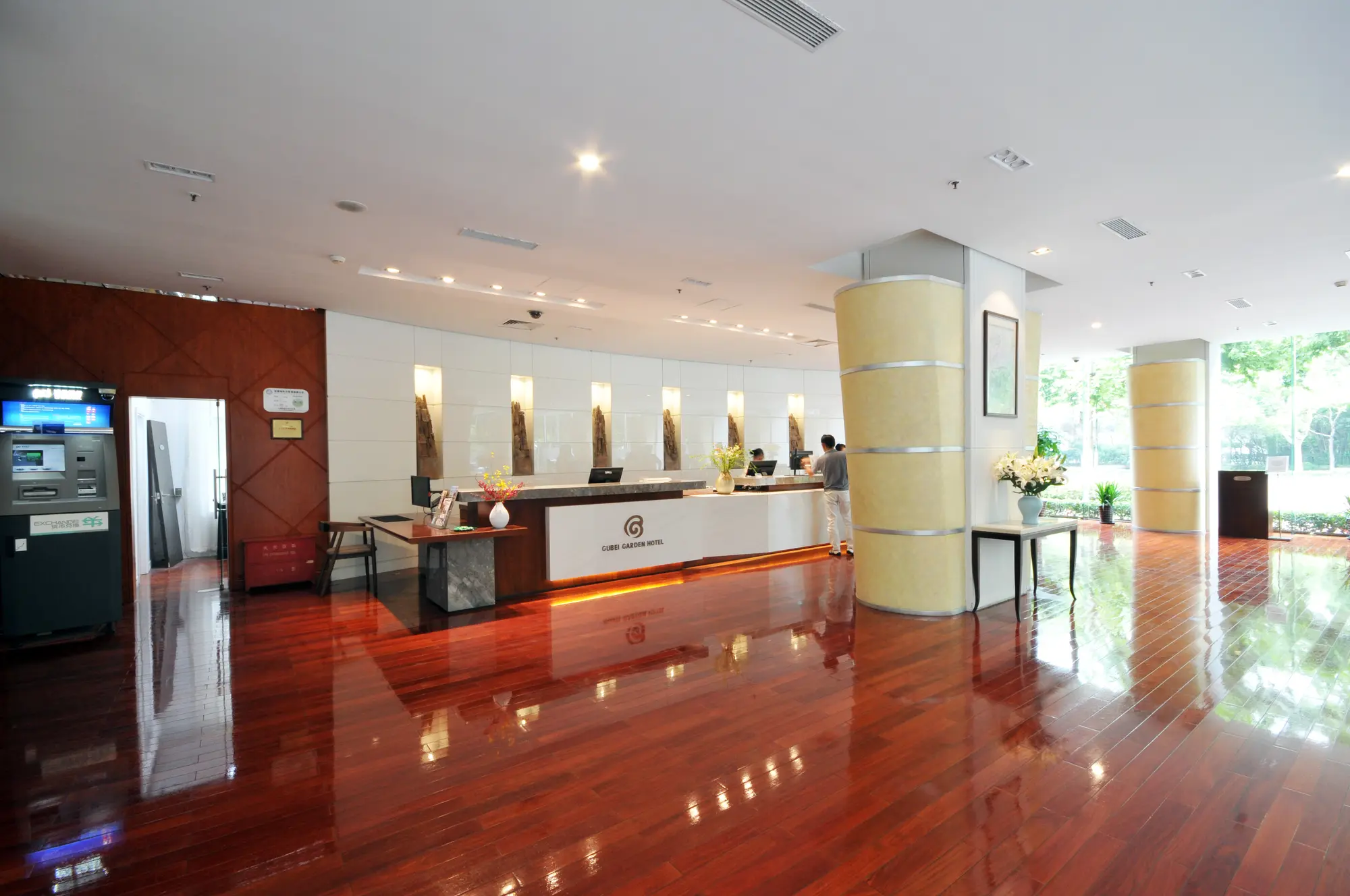 Gubei Garden Hotel, Lobby