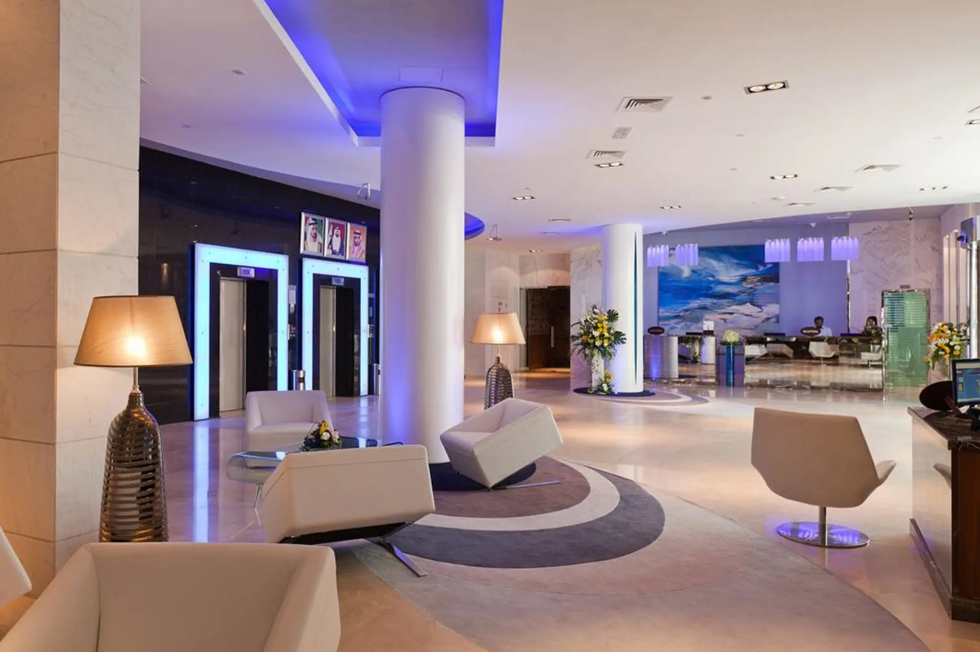 Marina Byblos, Lobby