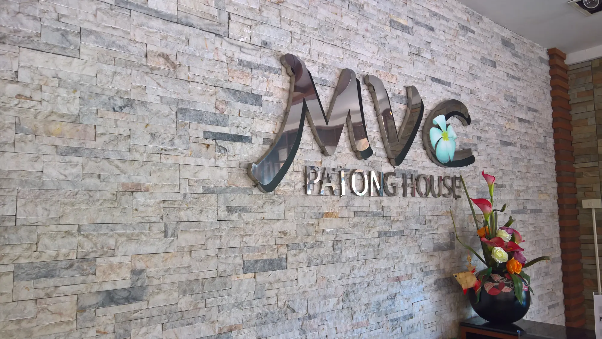 MVC Patong House, Lobby