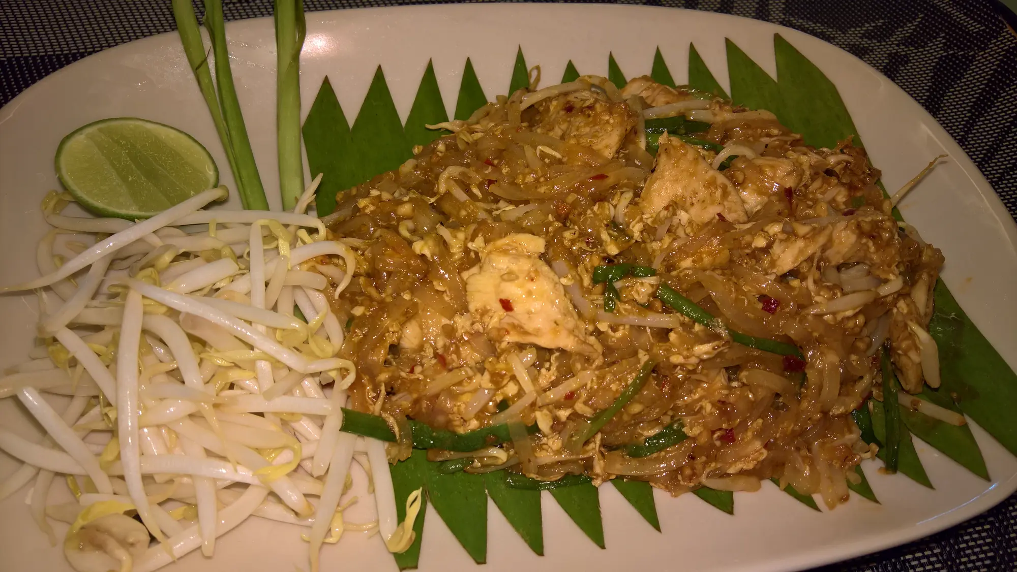 MVC Patong House, Restaurant